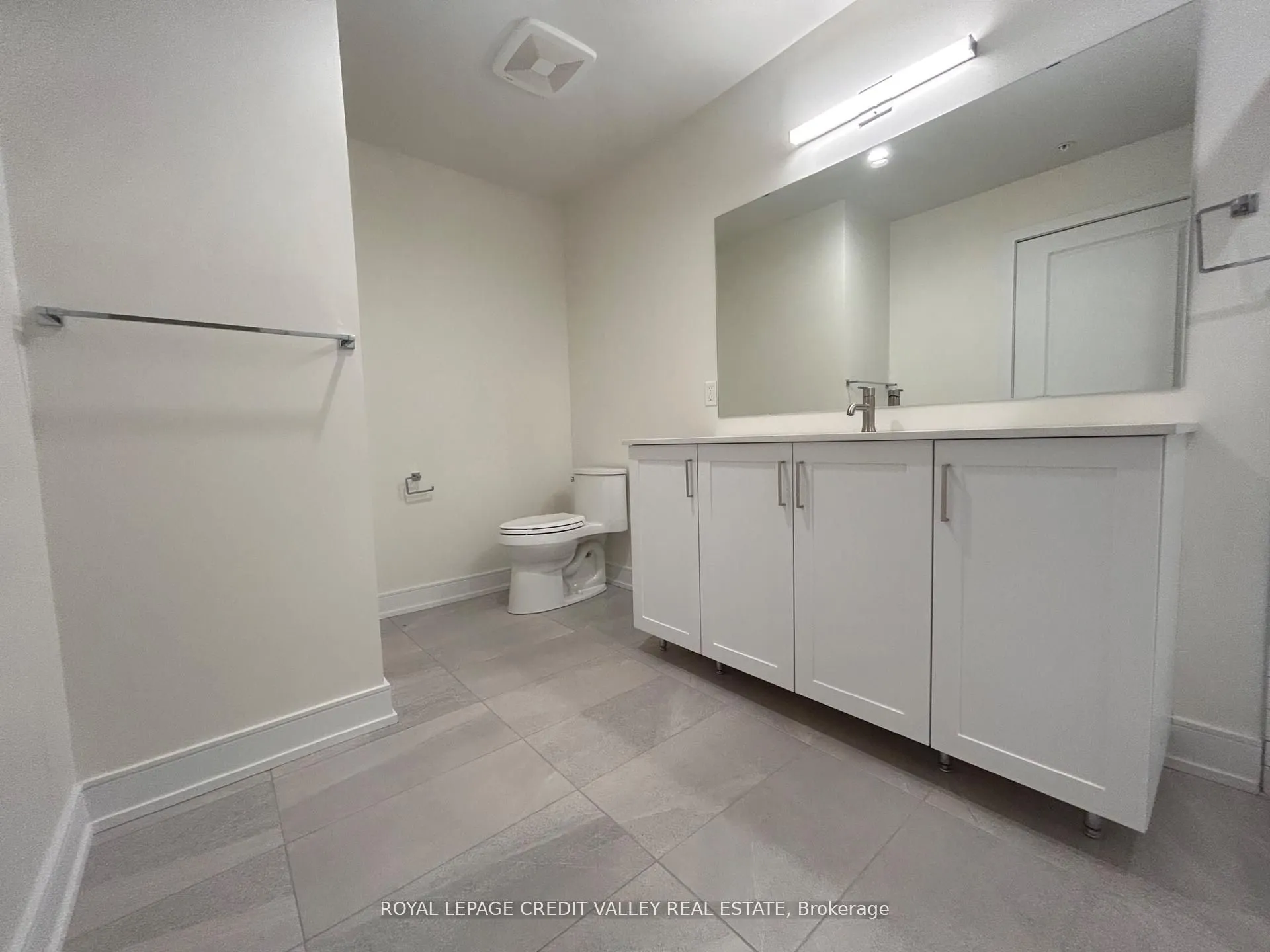 121 Mary Street, #201