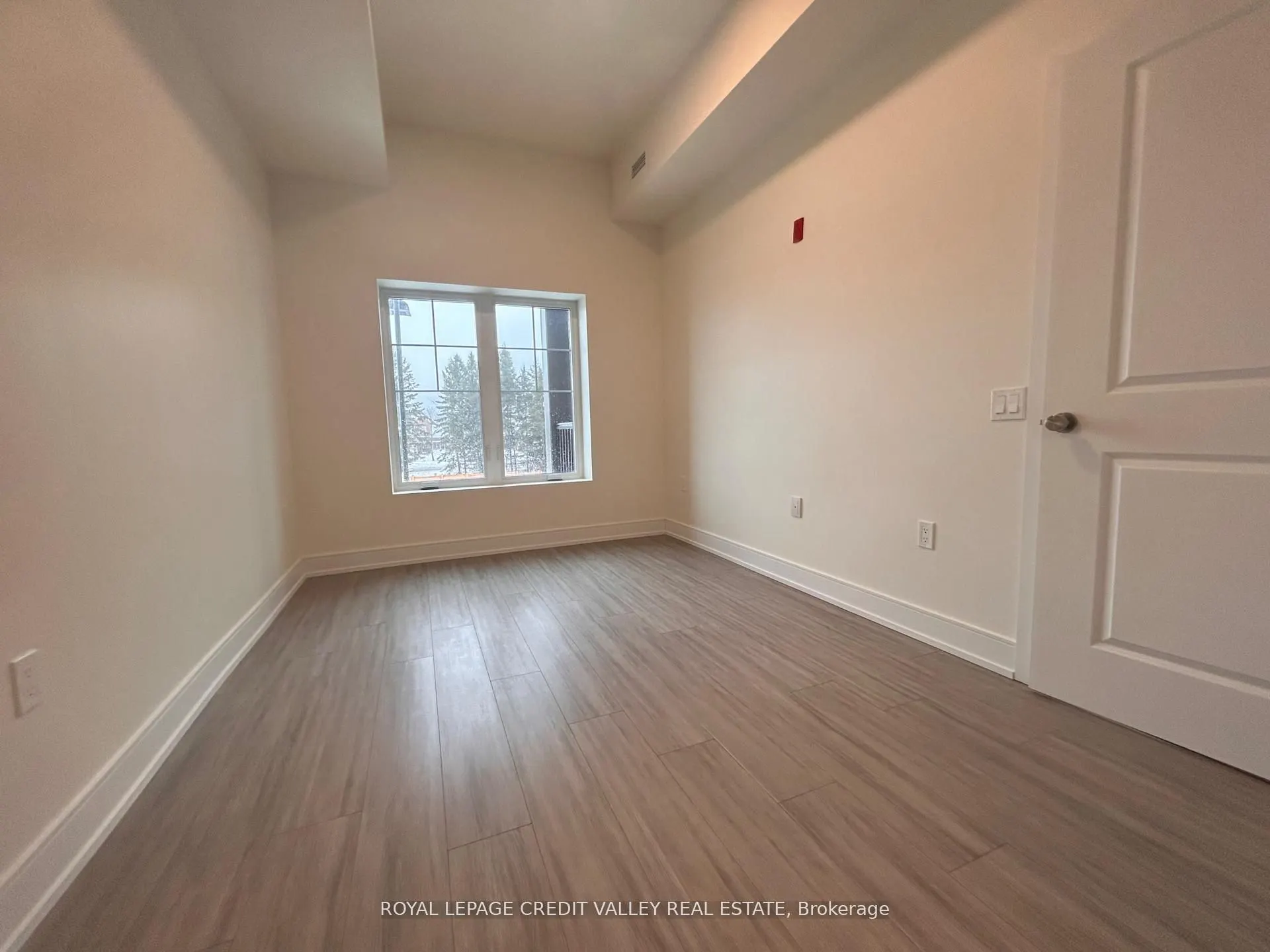 121 Mary Street, #201