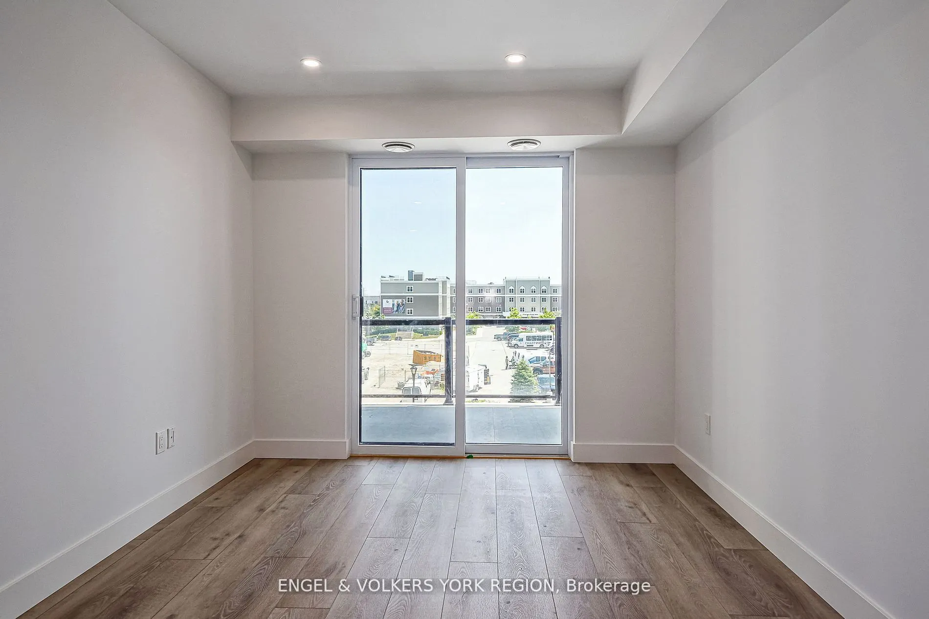 4 Kimberly Lane E, #327