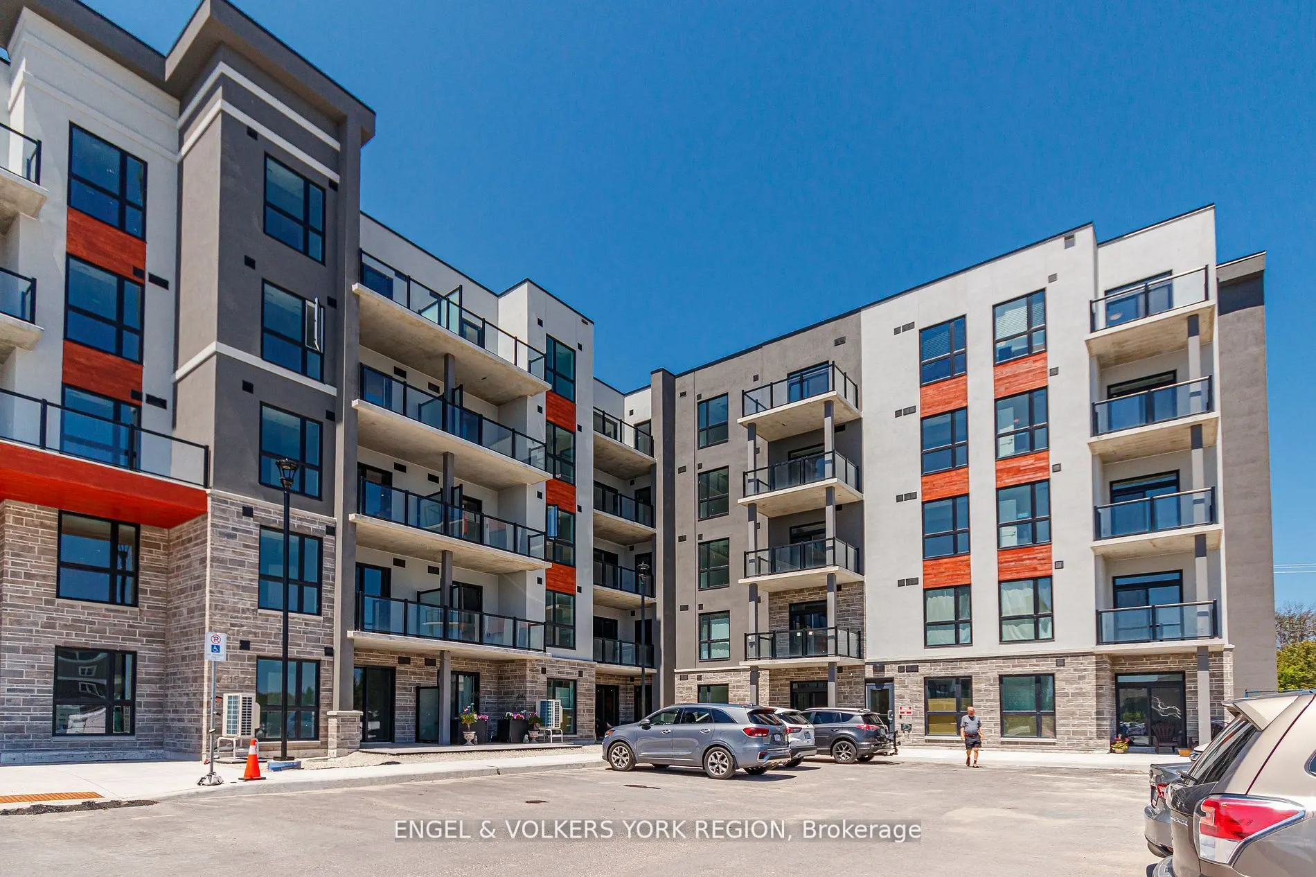 4 Kimberly Lane E, #327