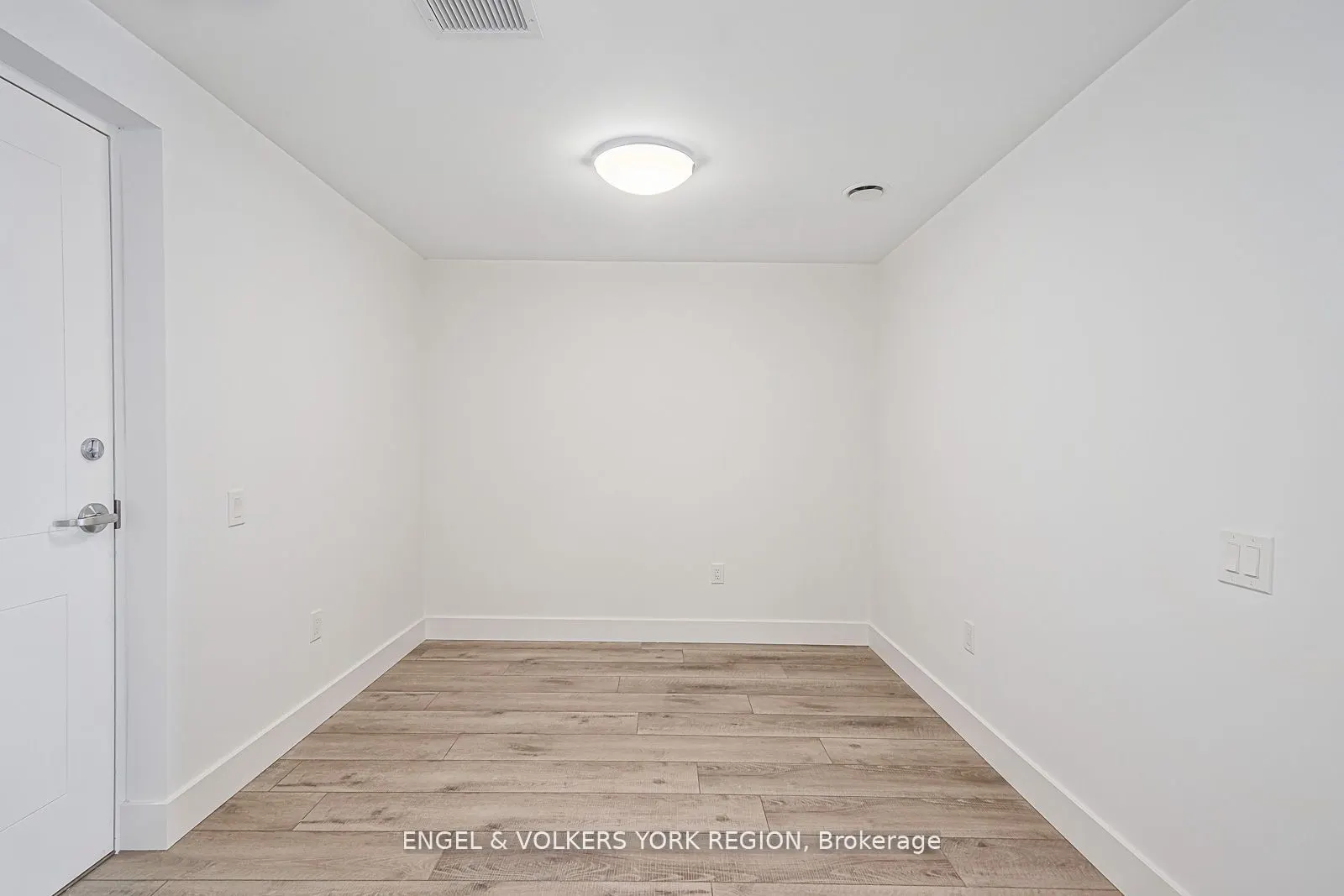 4 Kimberly Lane E, #327