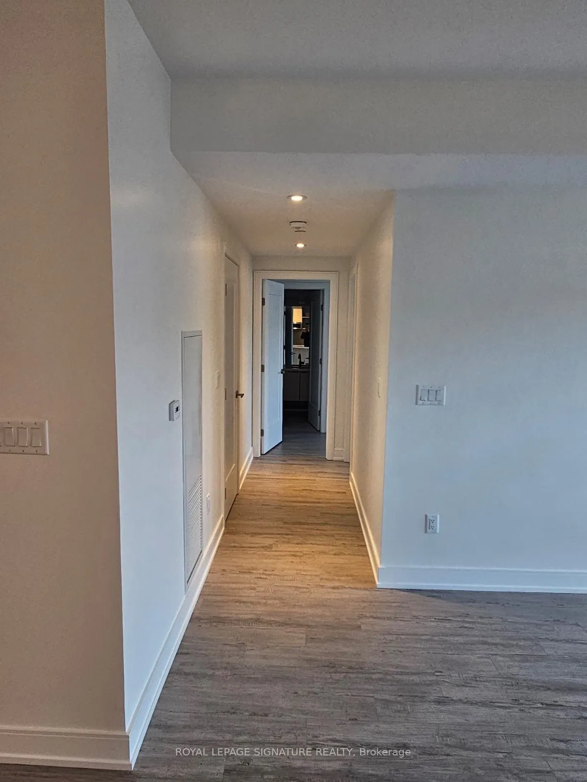 185 Dunlop Street E, #622