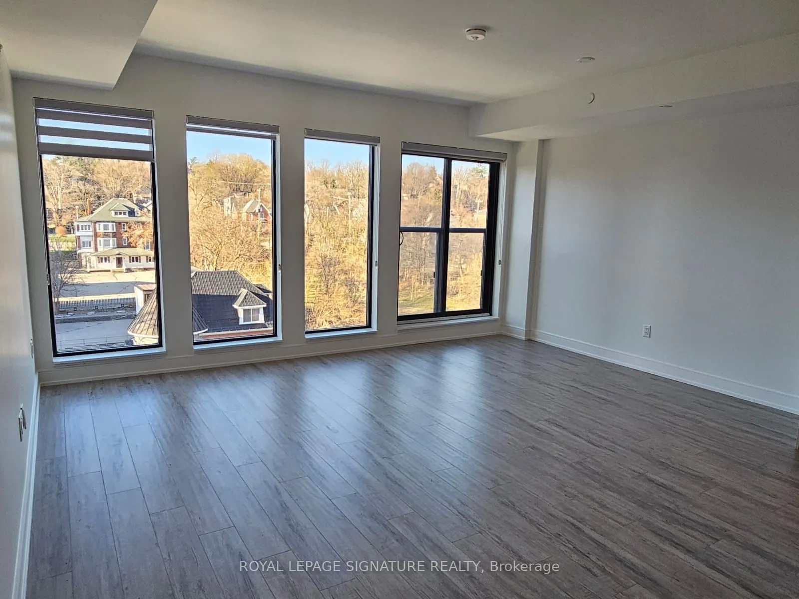 185 Dunlop Street E, #622