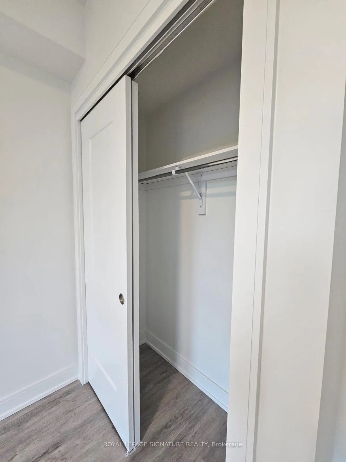 185 Dunlop Street E, #622