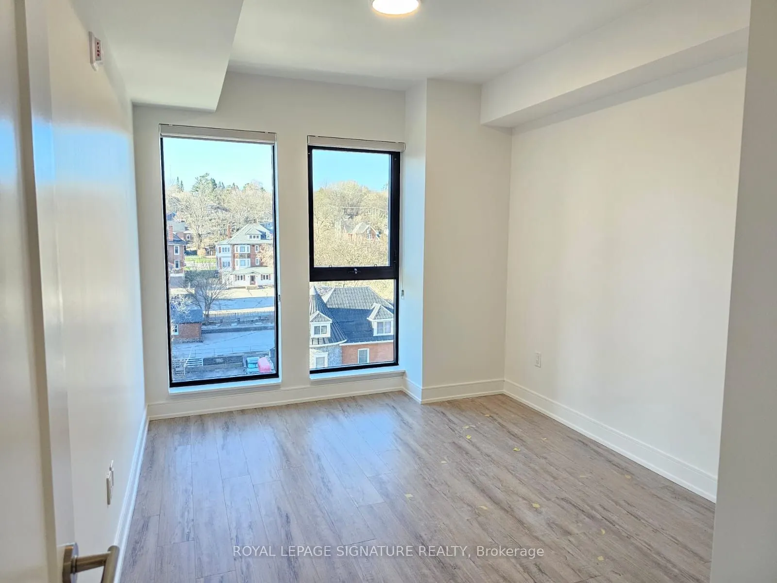 185 Dunlop Street E, #622