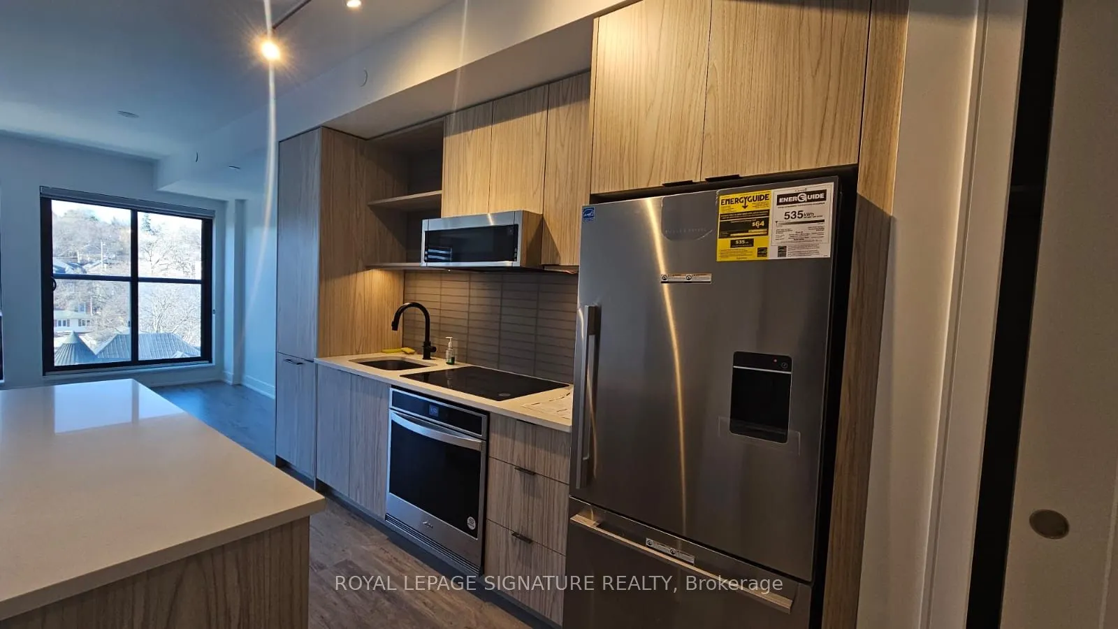 185 Dunlop Street E, #622