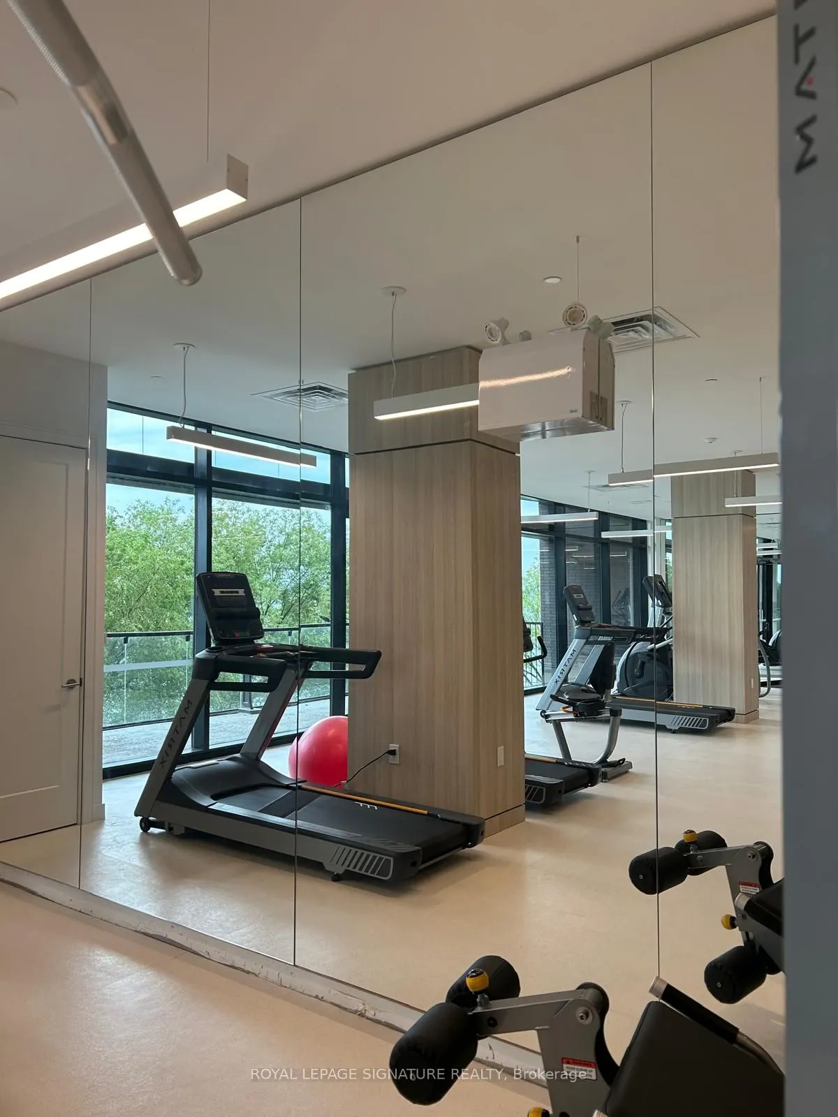 185 Dunlop Street E, #622