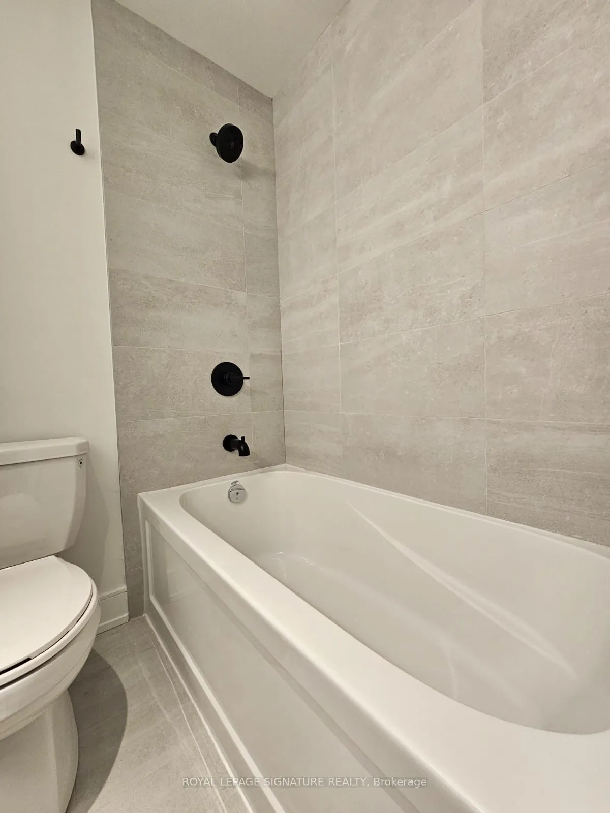 185 Dunlop Street E, #622