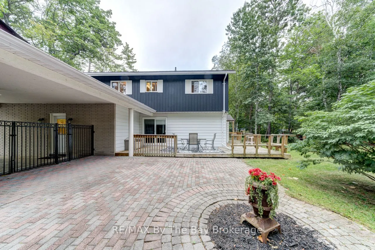1819 River Road W