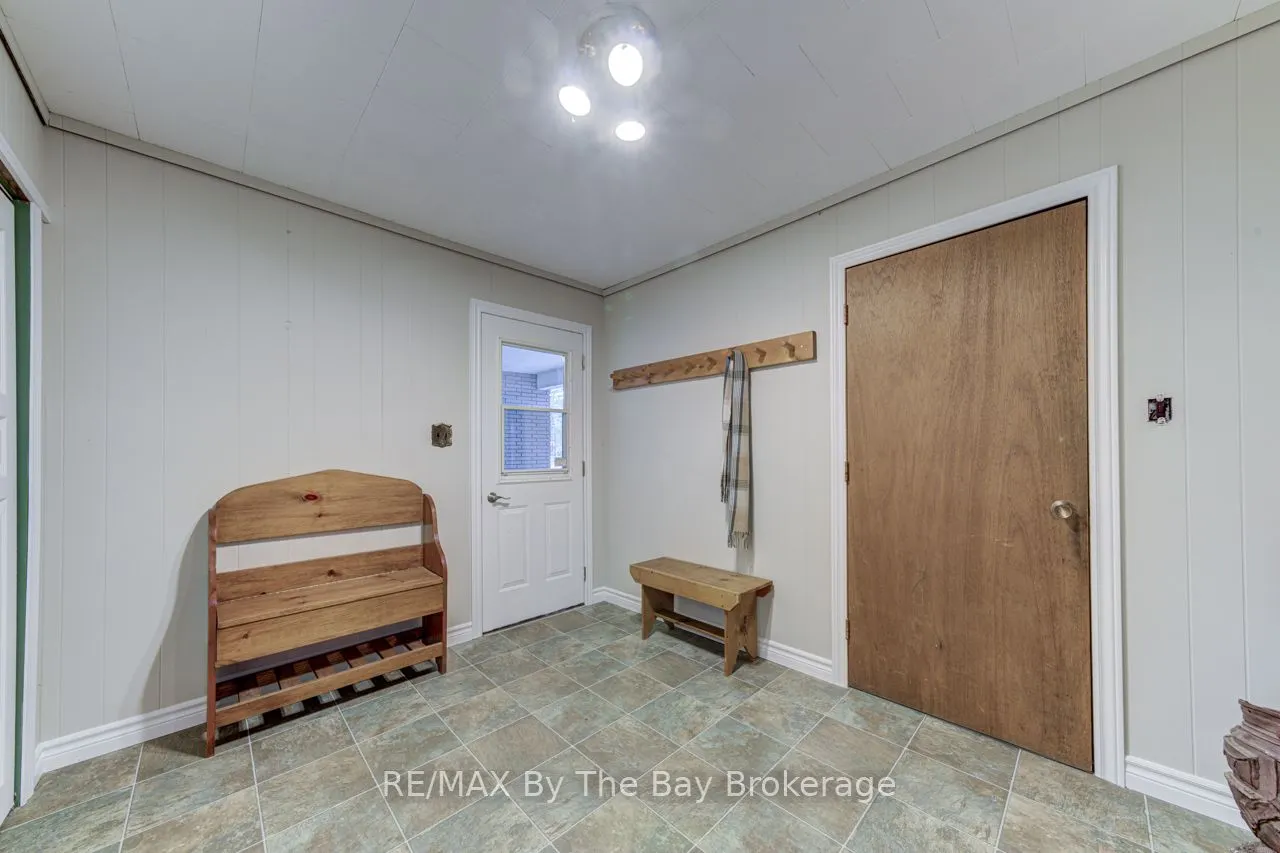 1819 River Road W