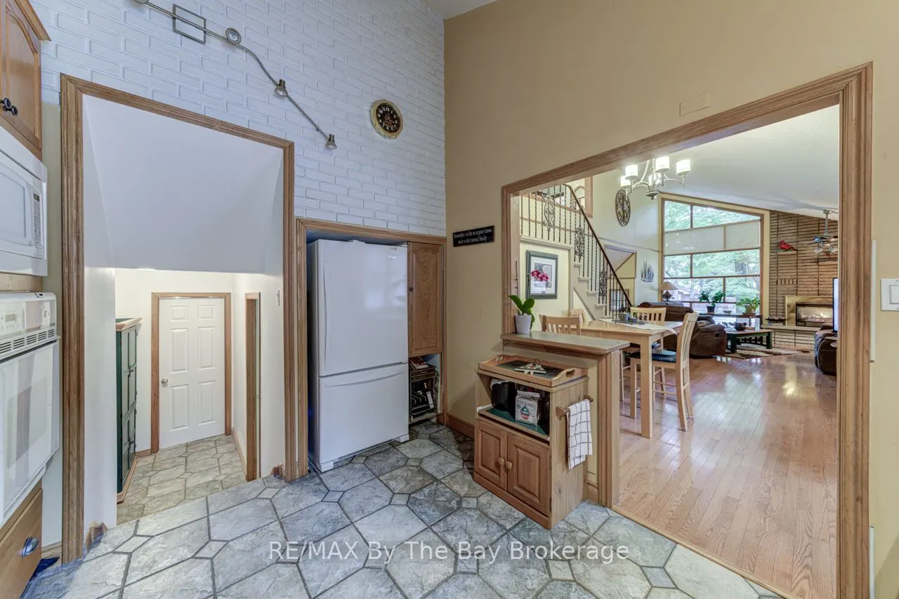 1819 River Road W