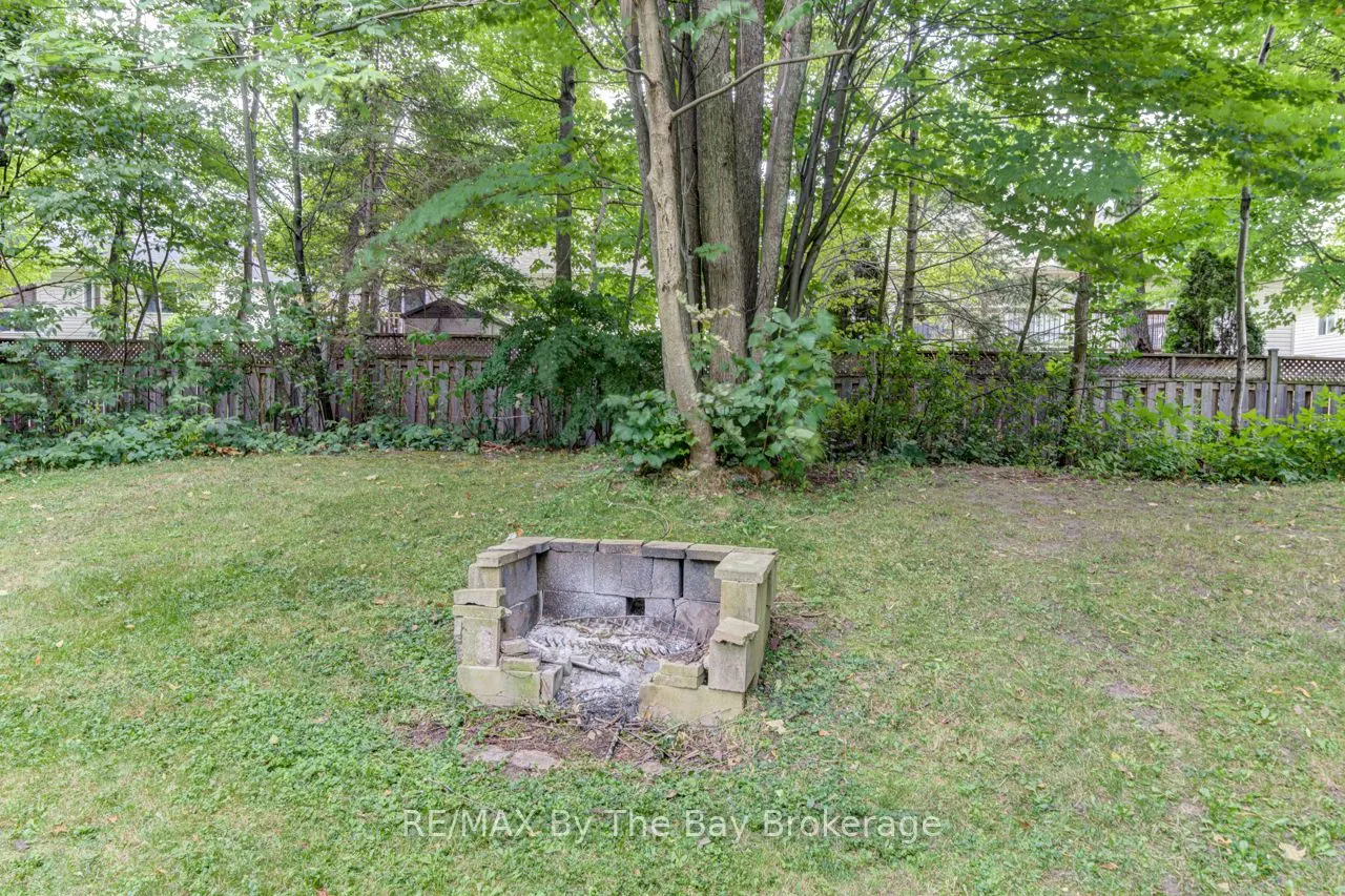 1819 River Road W