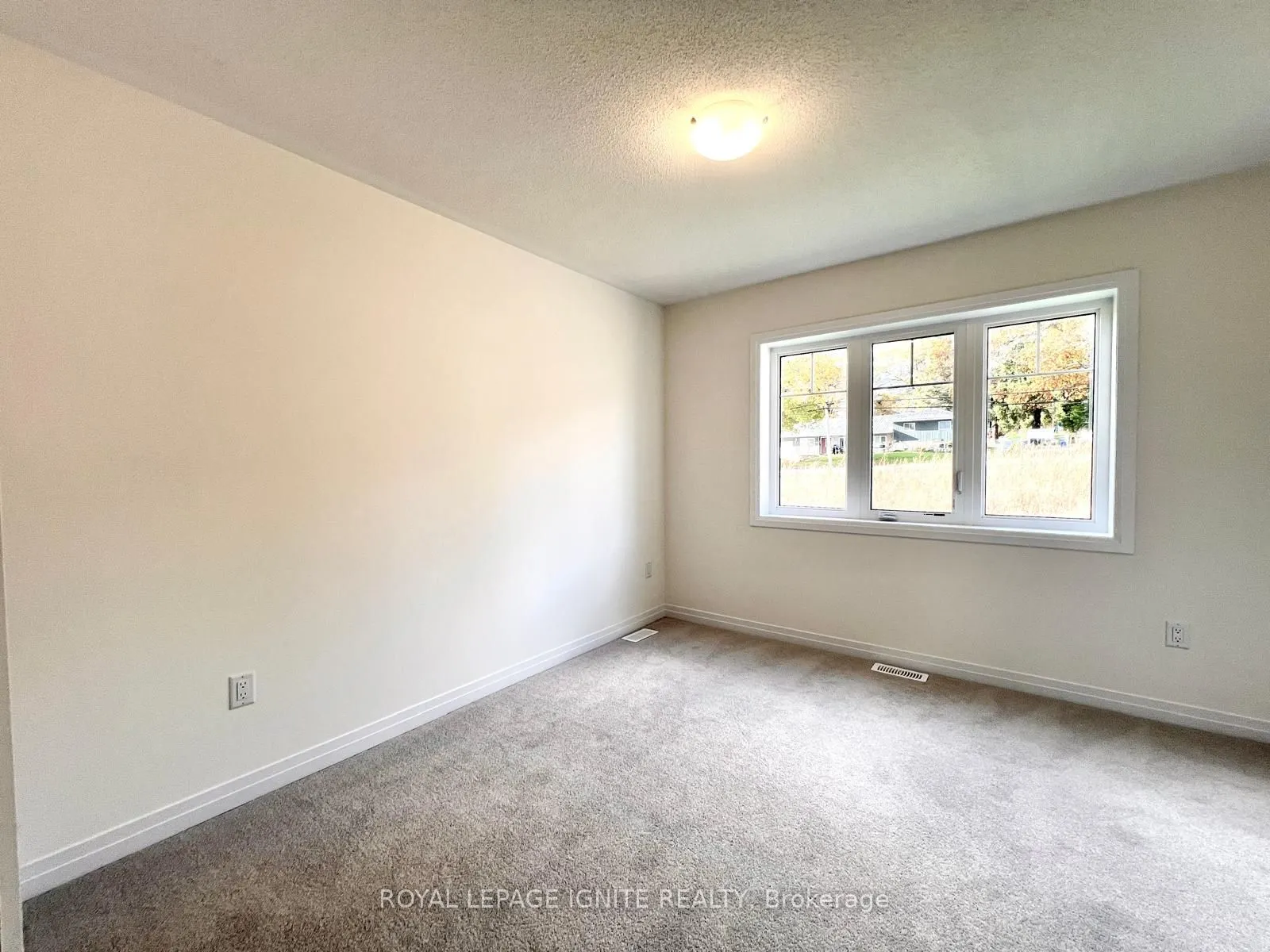 542 Hudson Crescent