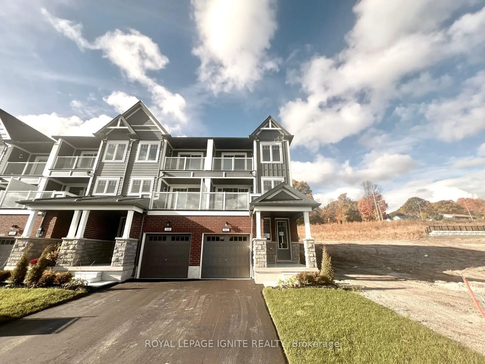 542 Hudson Crescent