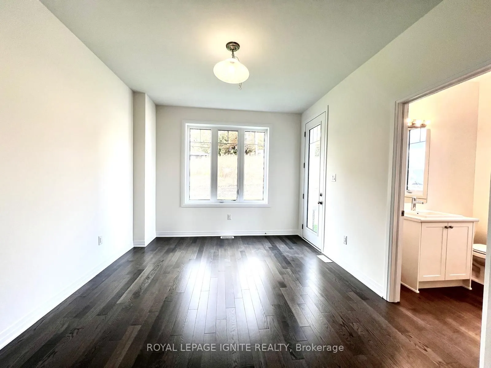 542 Hudson Crescent