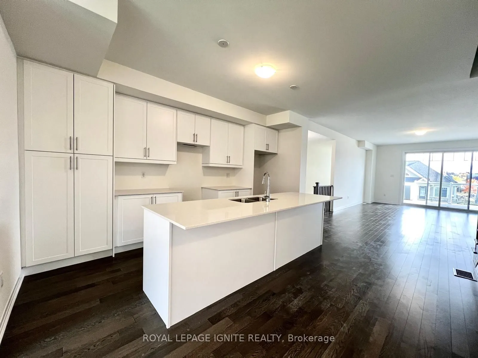 542 Hudson Crescent