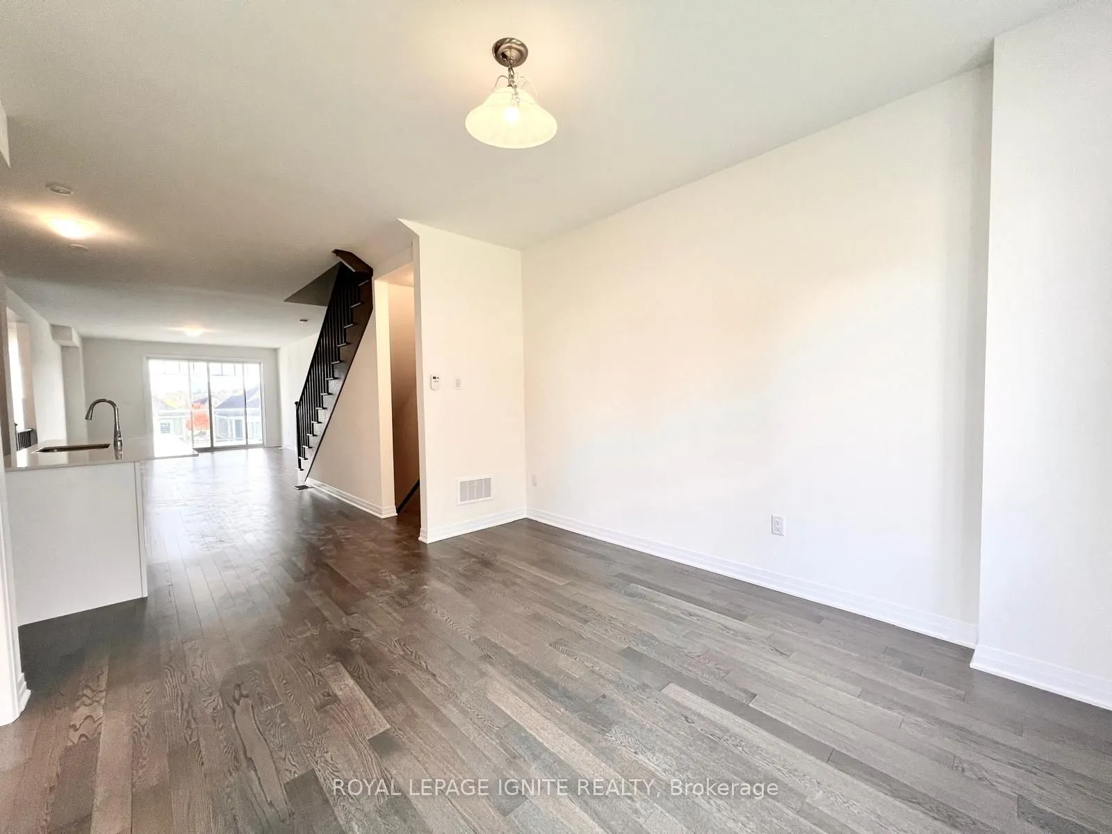 542 Hudson Crescent