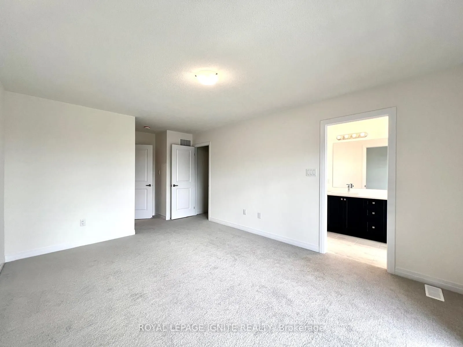 542 Hudson Crescent