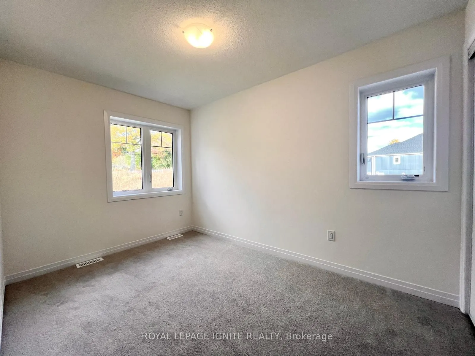 542 Hudson Crescent