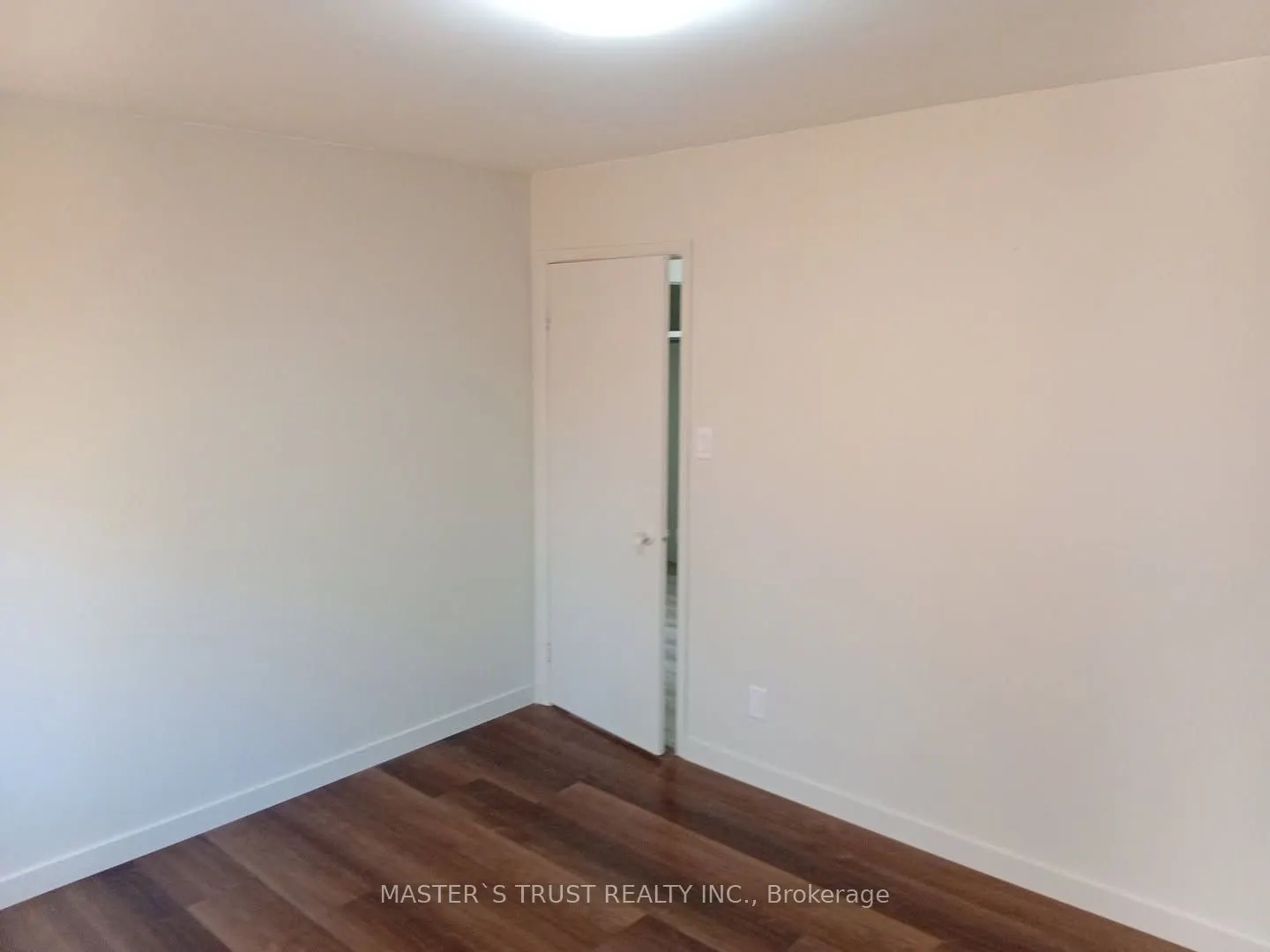 190 Borland Street E, #4