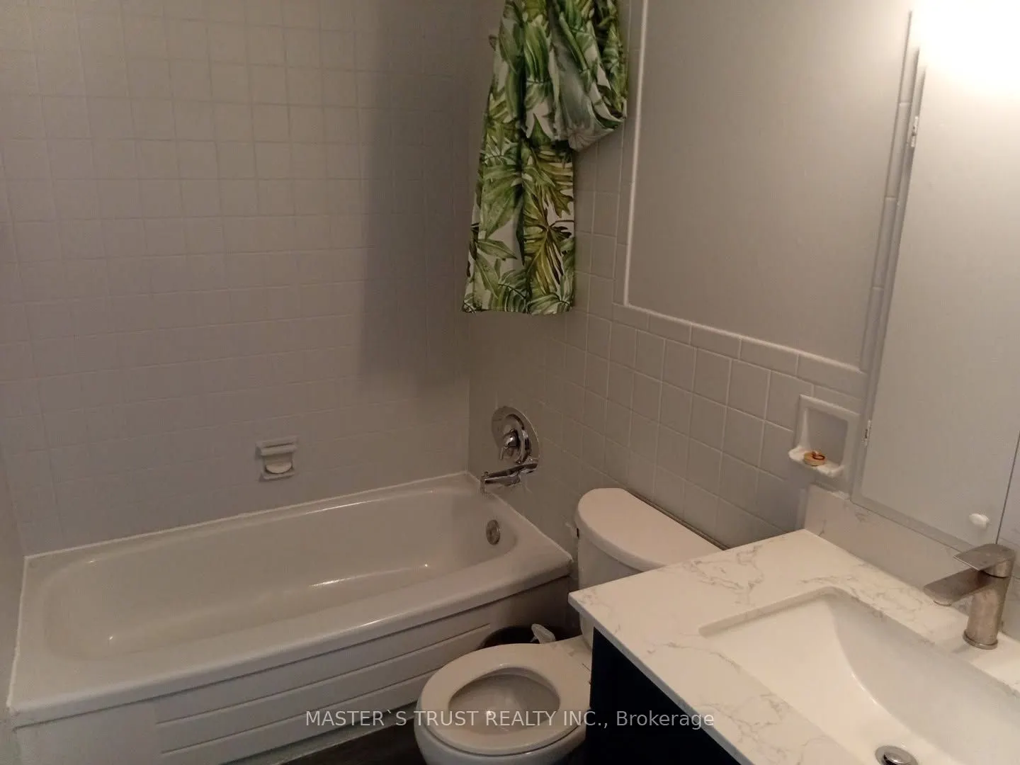 190 Borland Street E, #4