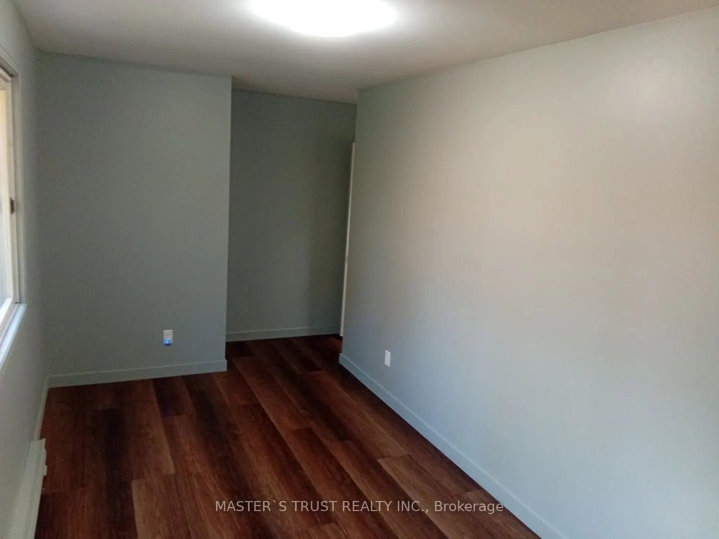 190 Borland Street E, #4