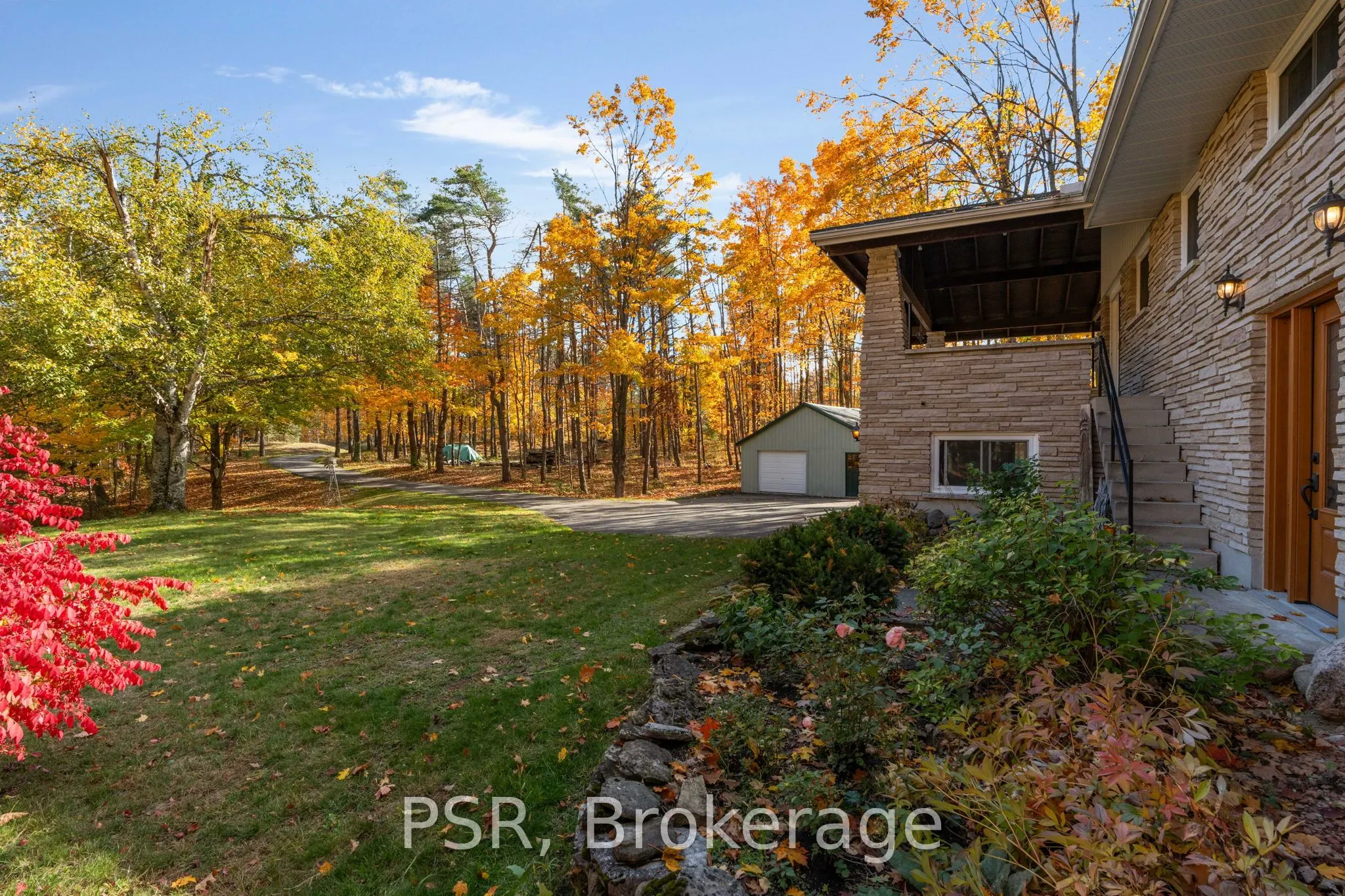 1632 Old Barrie Road E