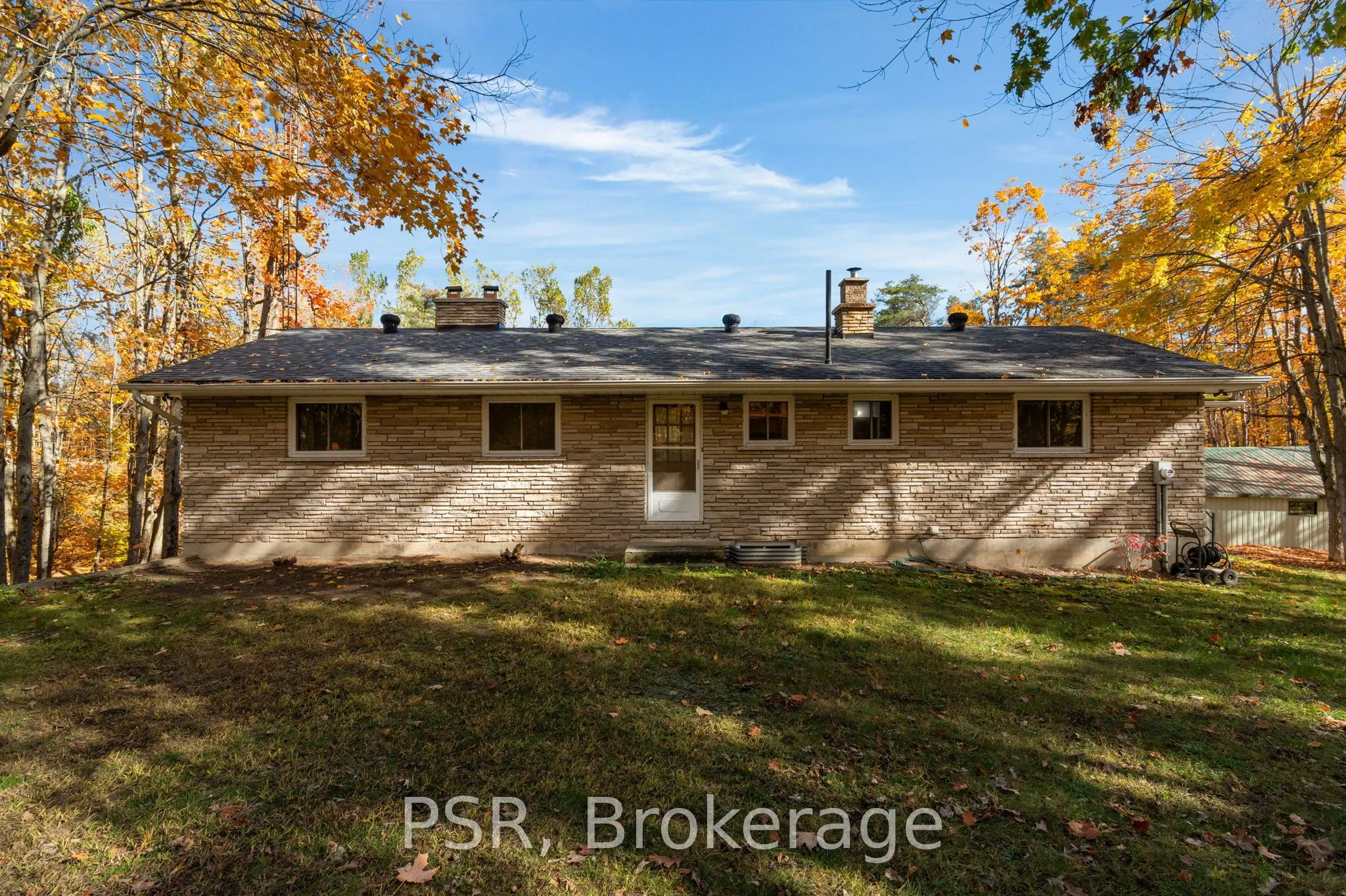 1632 Old Barrie Road E