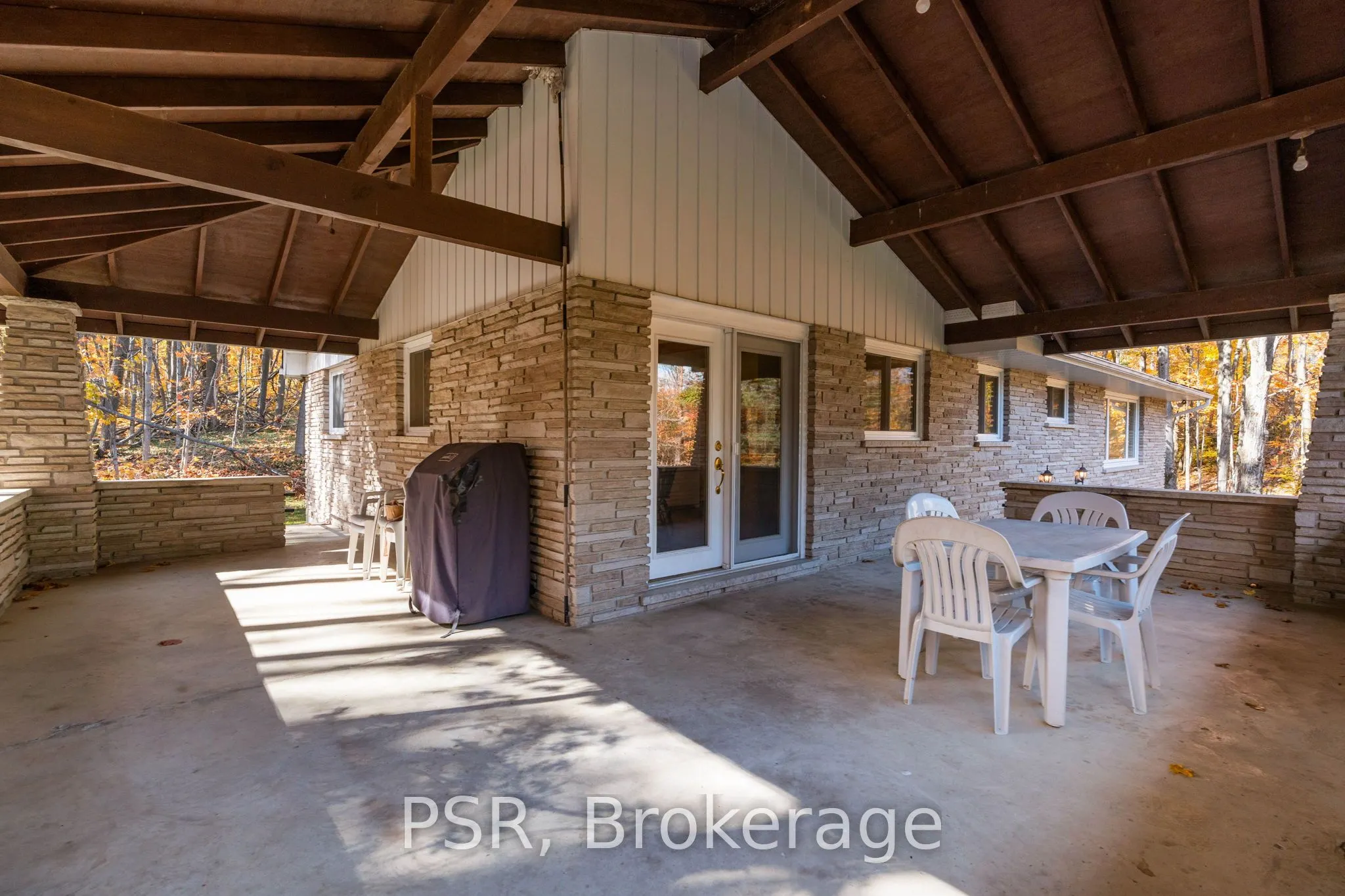 1632 Old Barrie Road E