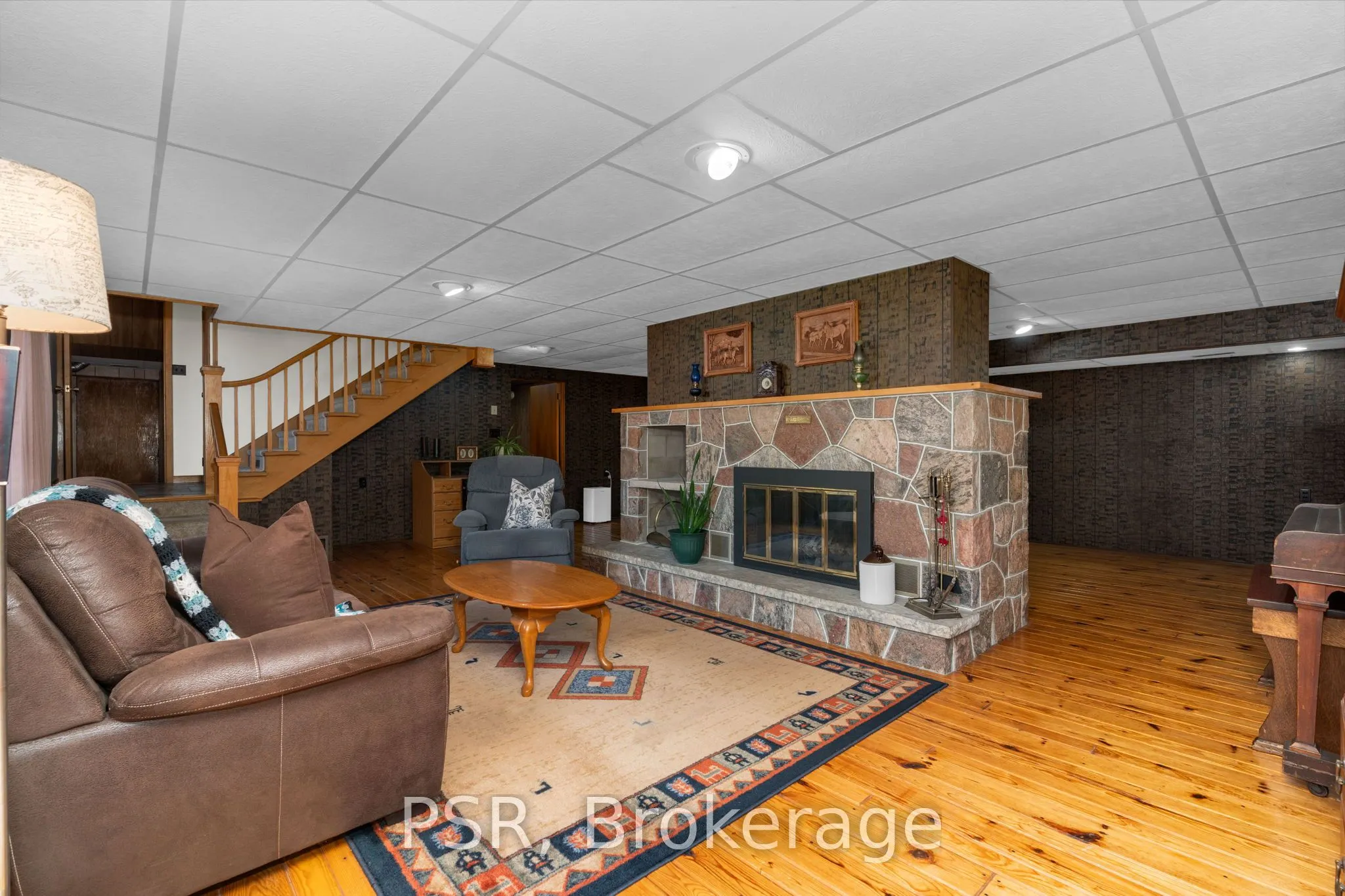 1632 Old Barrie Road E