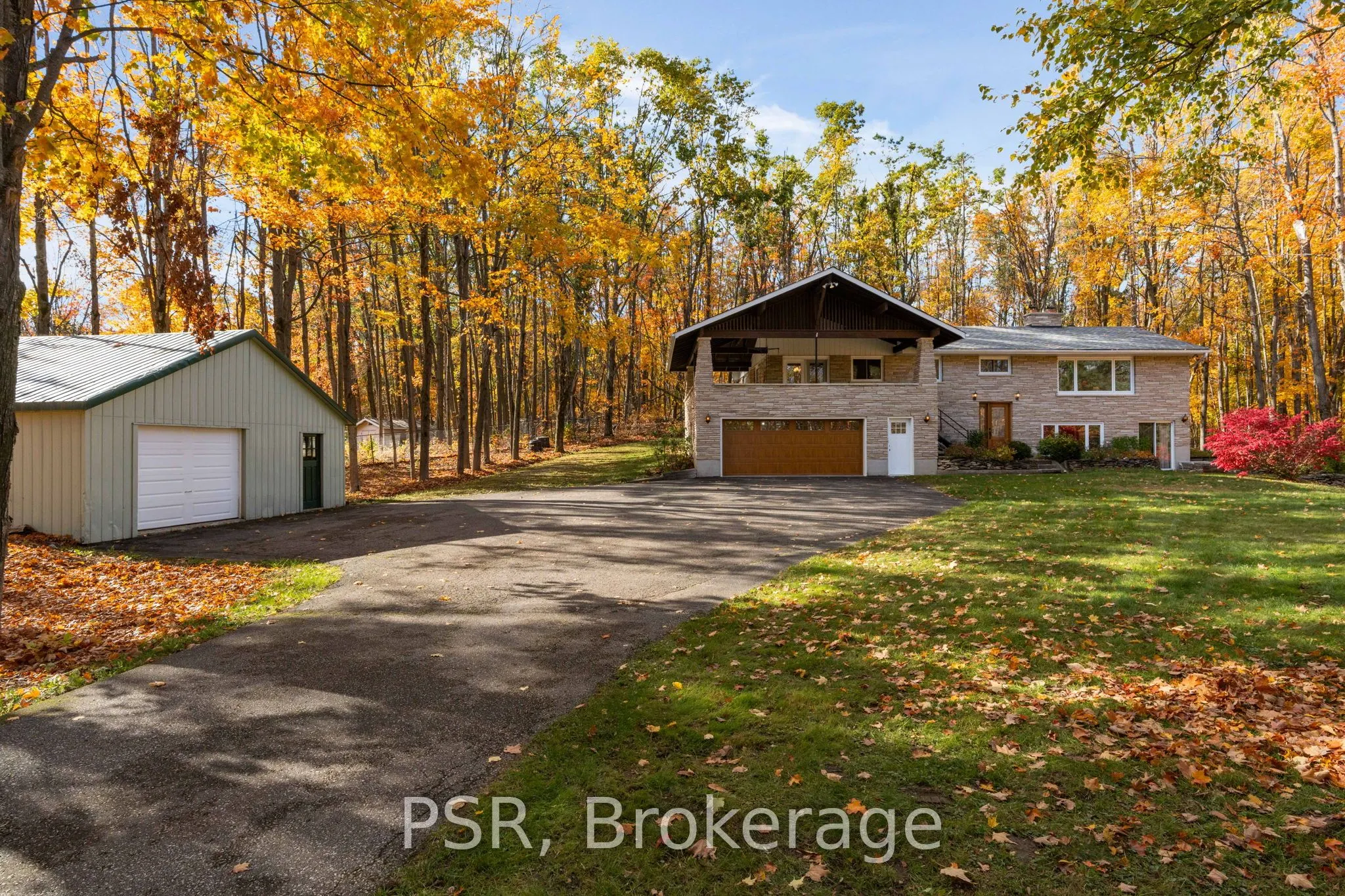 1632 Old Barrie Road E