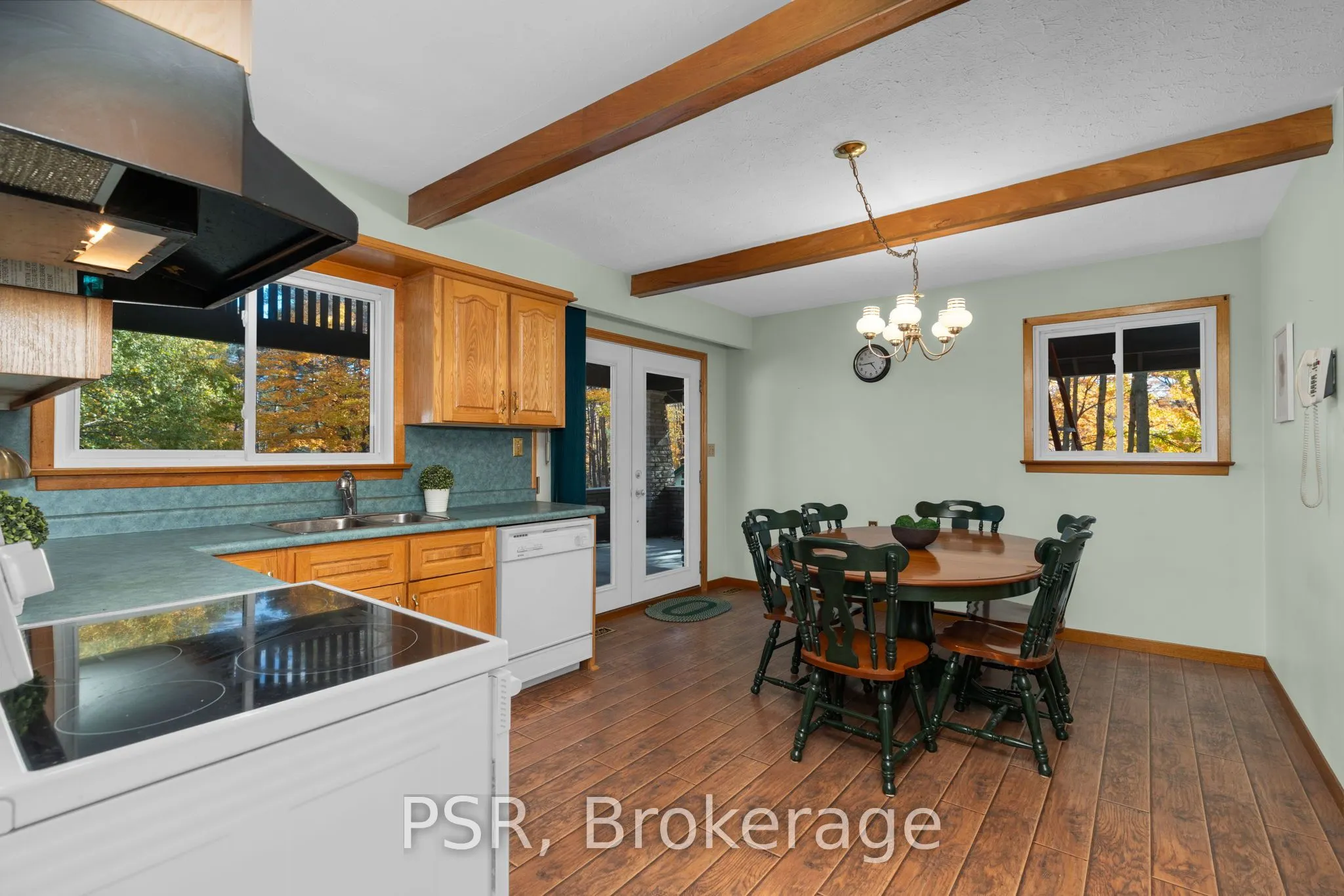 1632 Old Barrie Road E