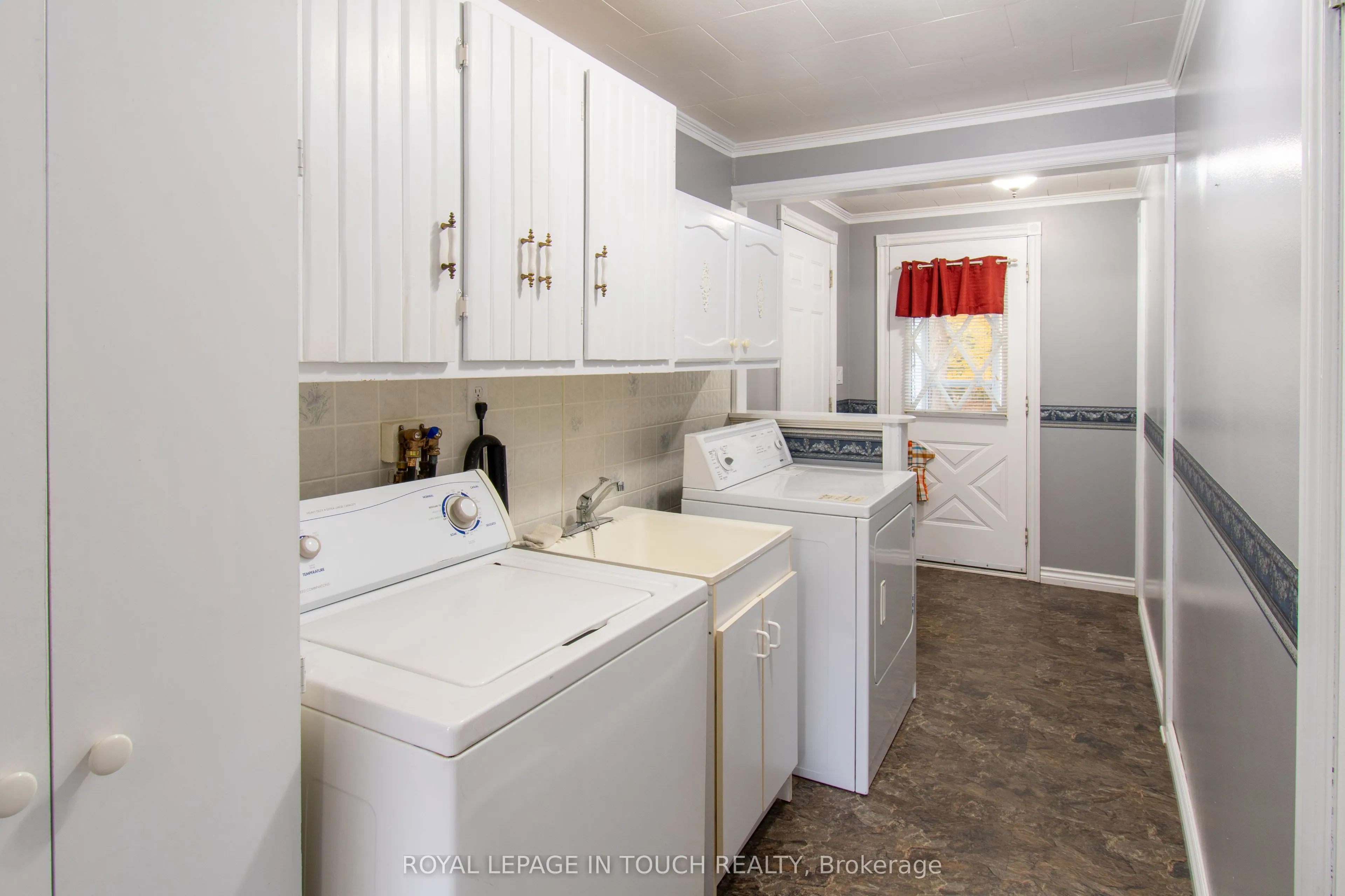 748 Overhead bridge Road