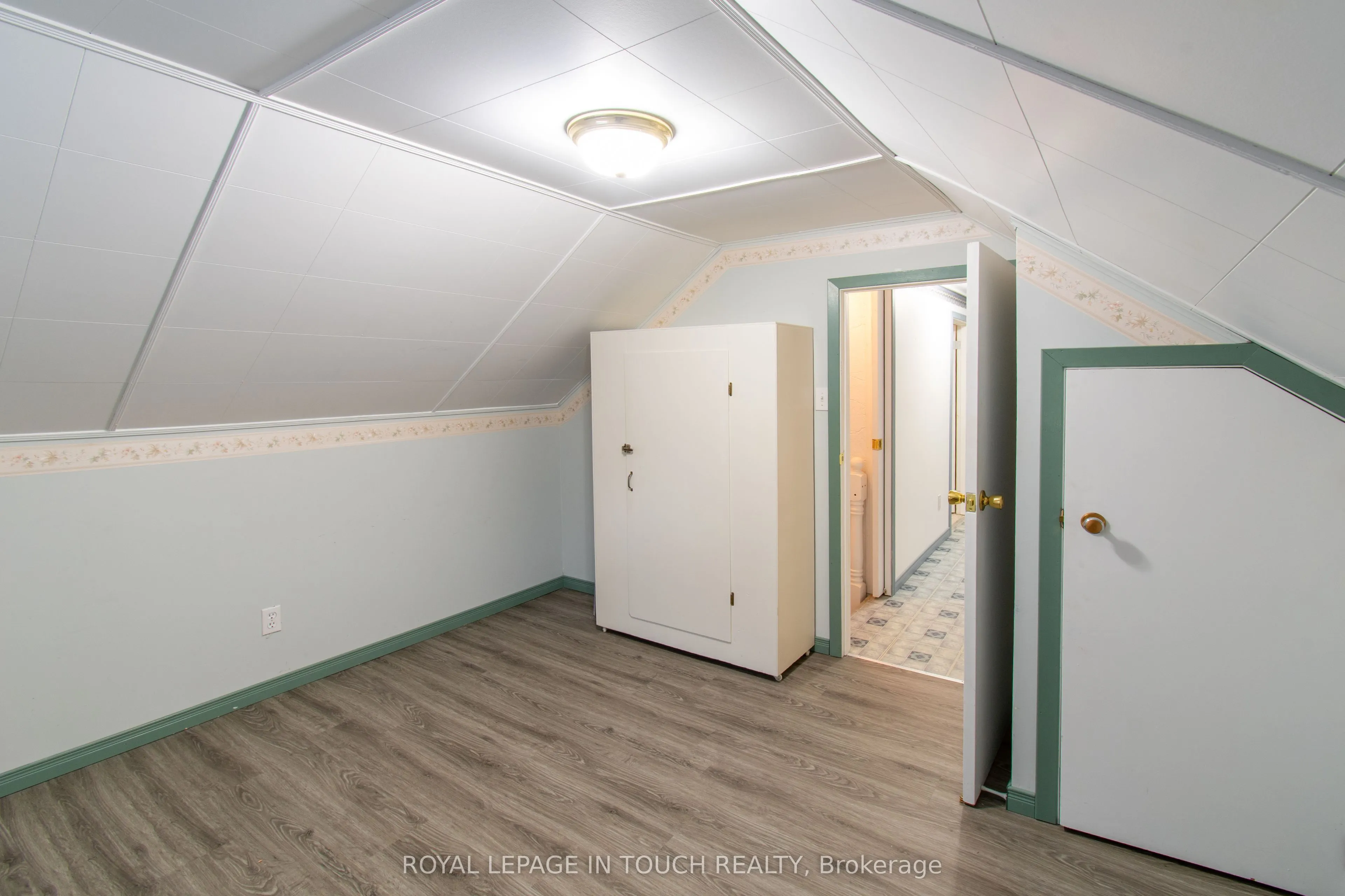 748 Overhead bridge Road