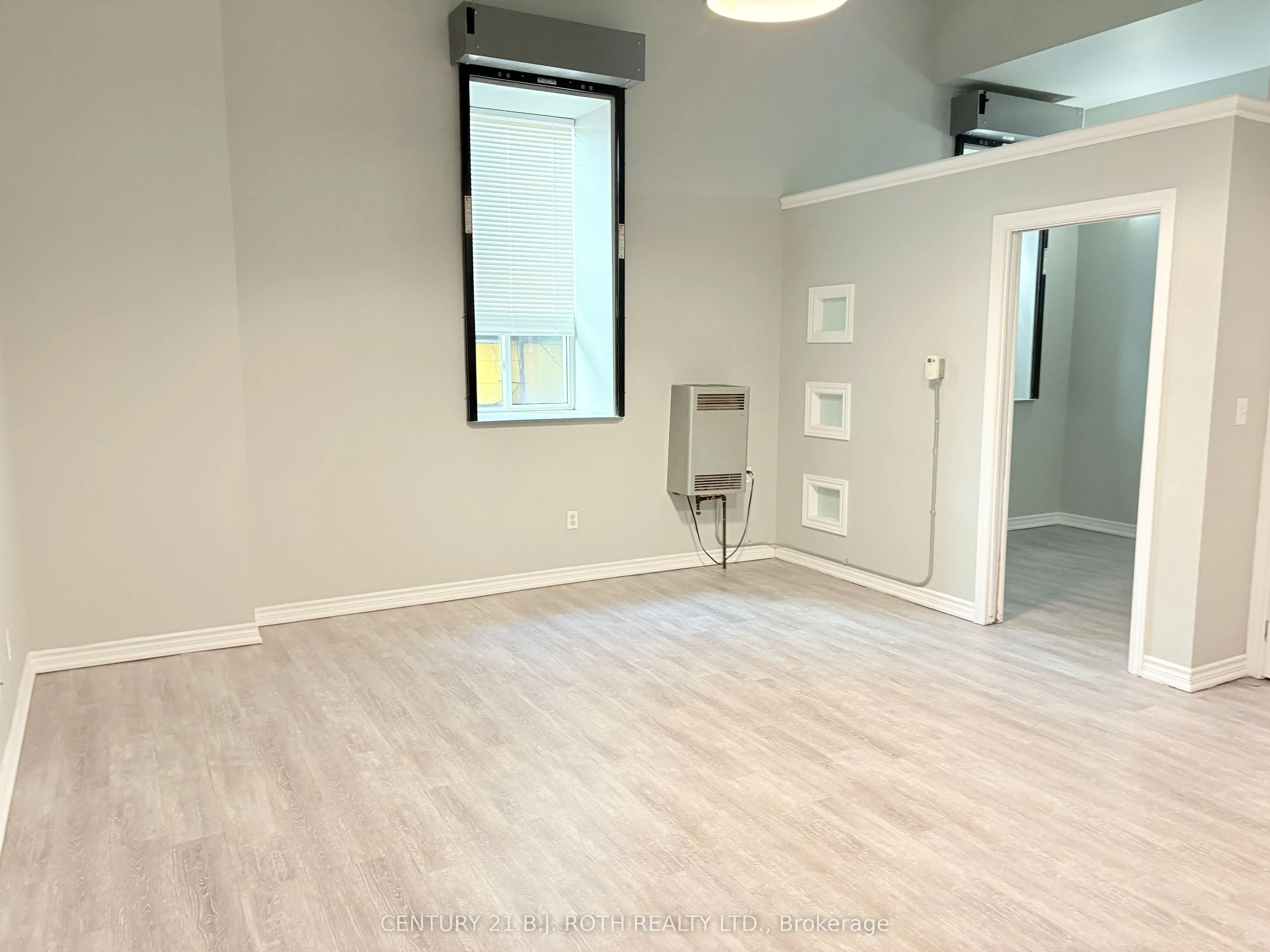 19 Dunlop Street W, #104