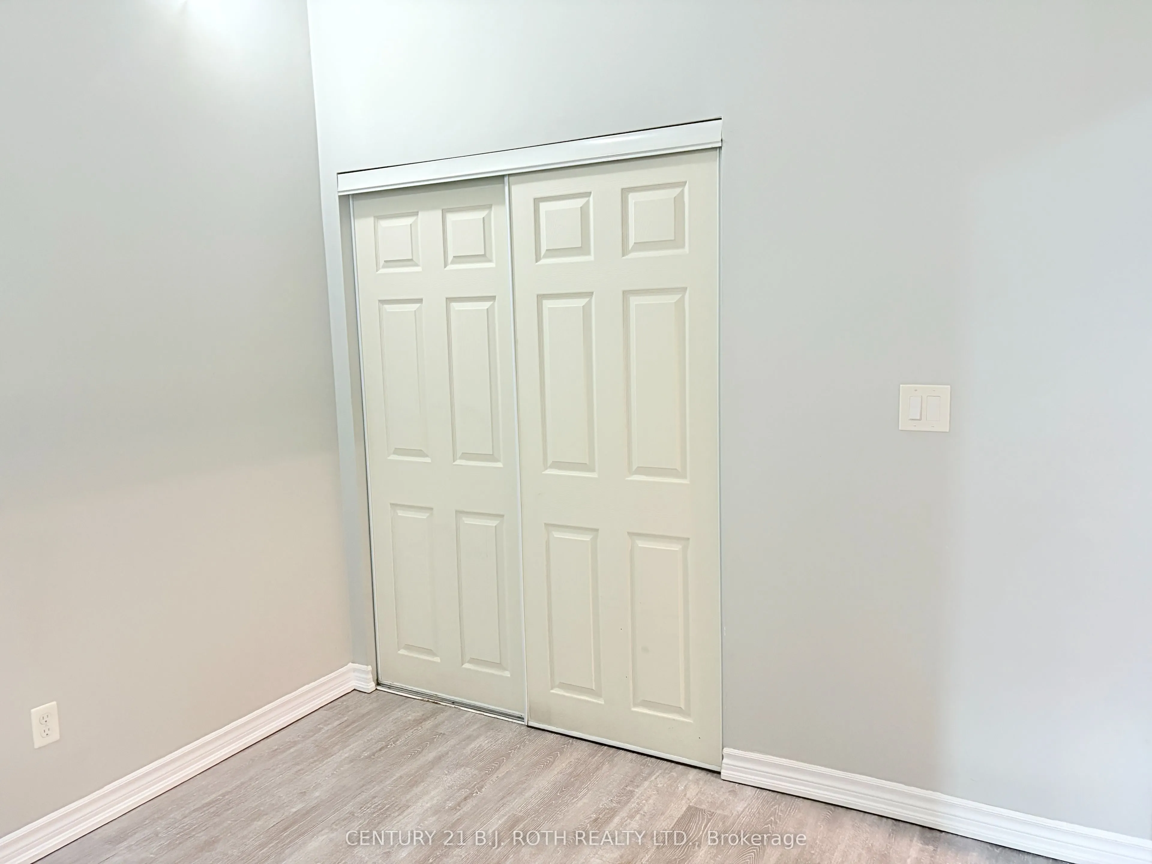 19 Dunlop Street W, #104