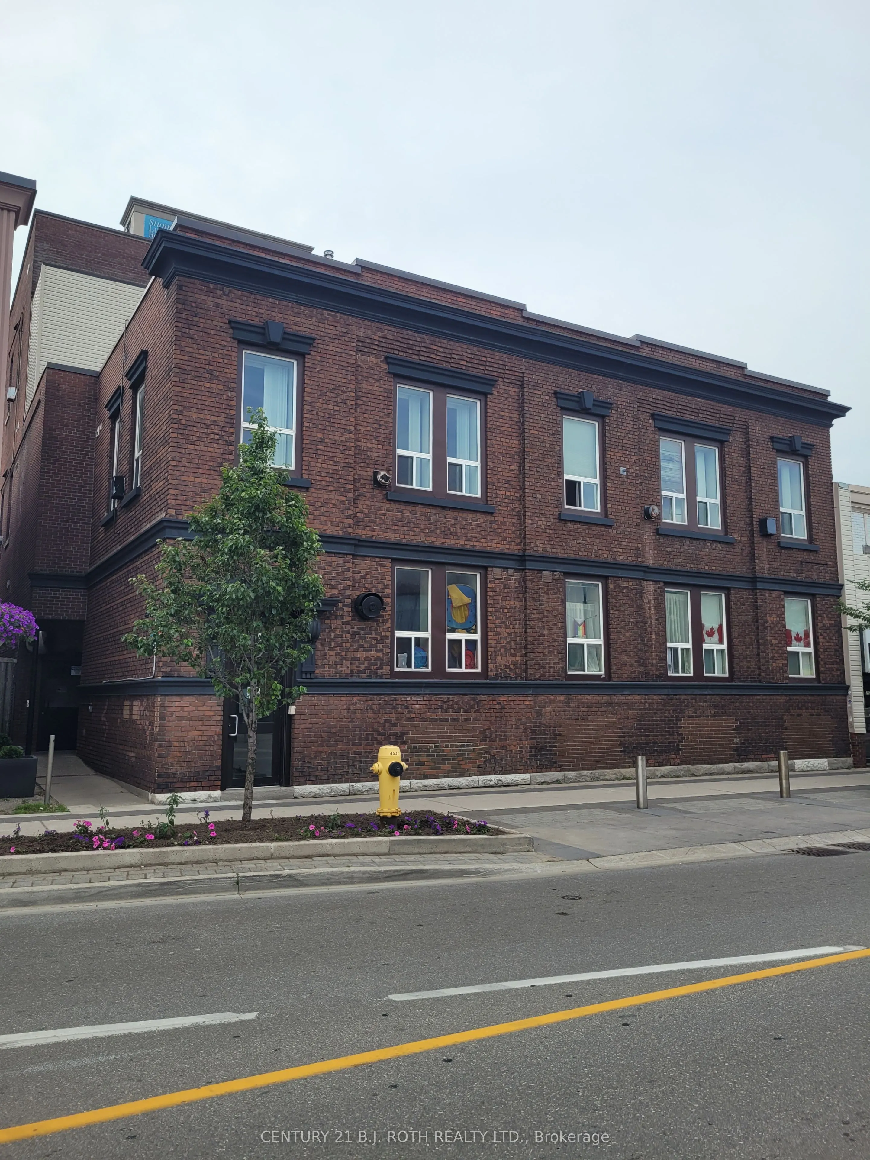 19 Dunlop Street W, #104