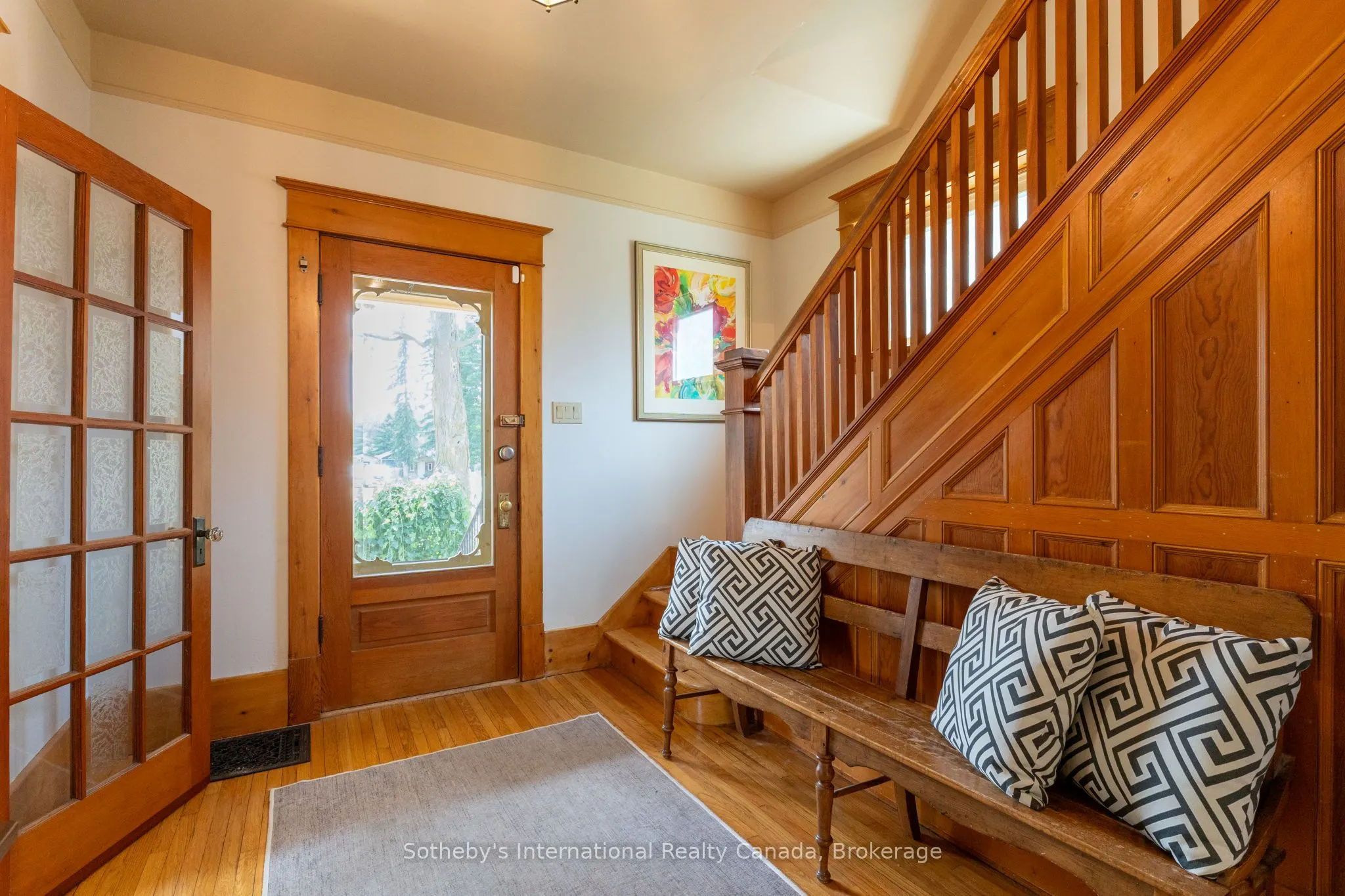 12 Elizabeth Street W