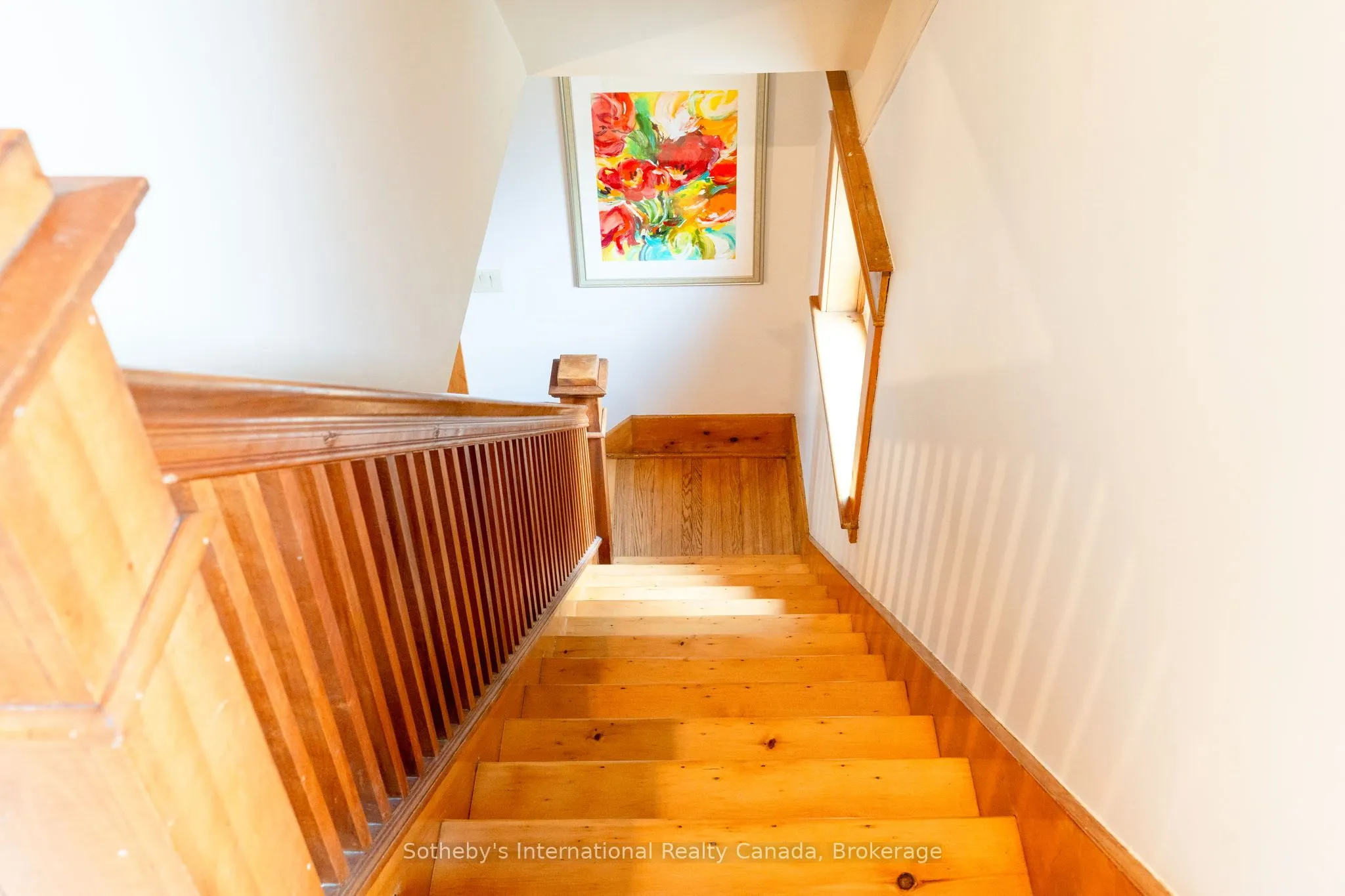 12 Elizabeth Street W