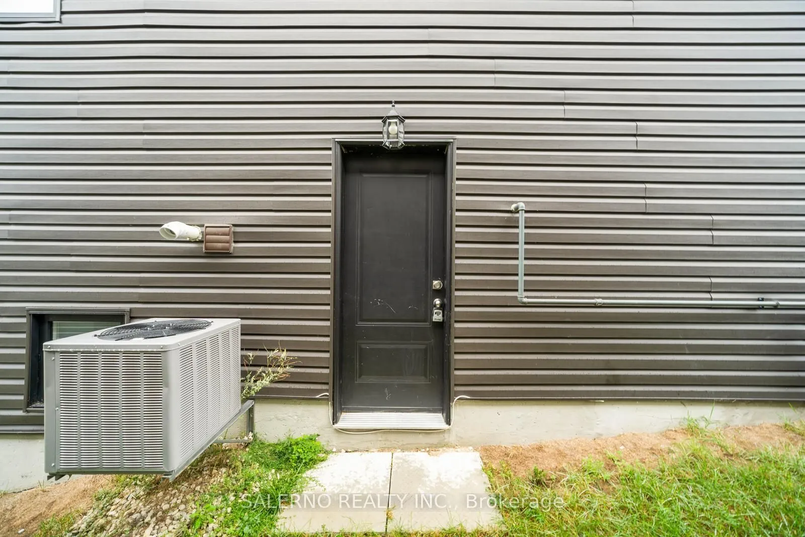 100 Berkely Street, #Lower