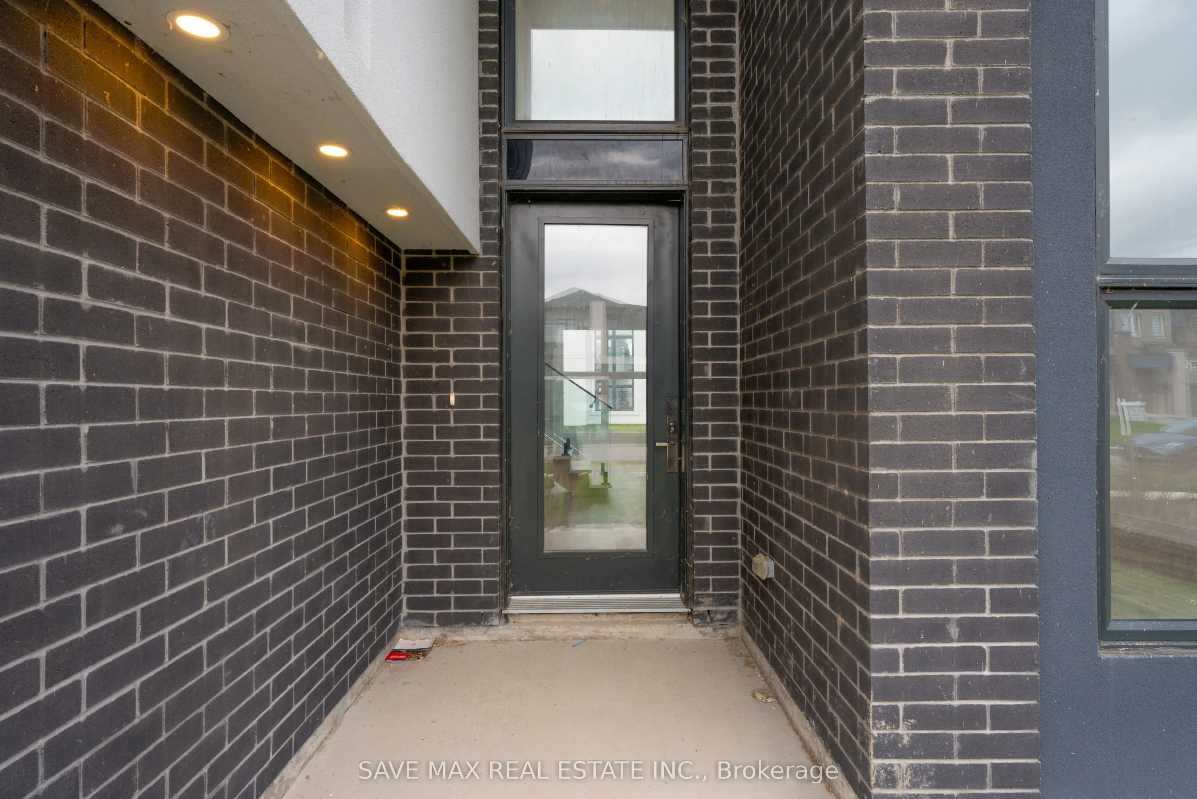 3775 Sunbank Crescent