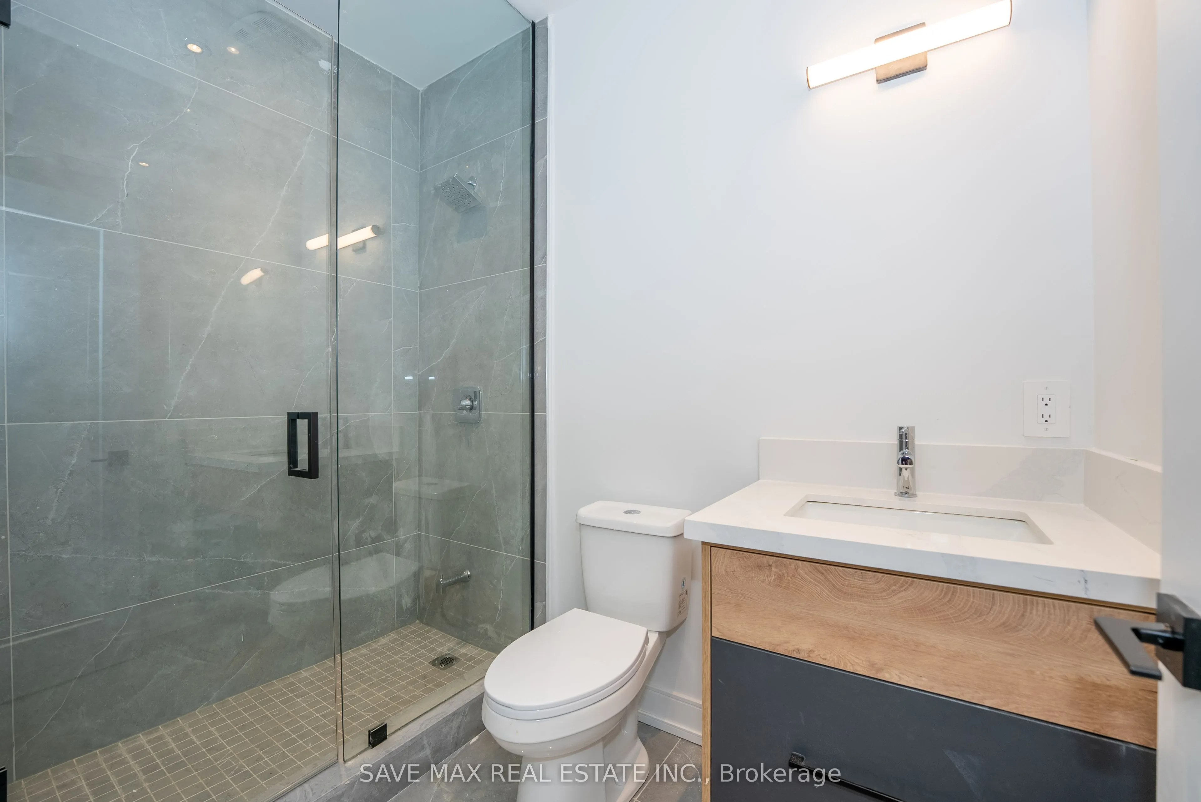 3775 Sunbank Crescent