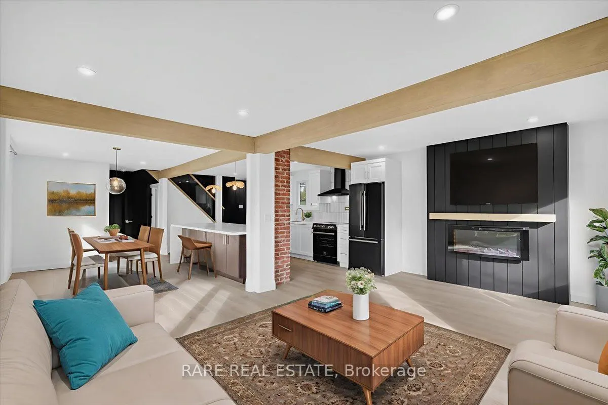 425 Codrington Street