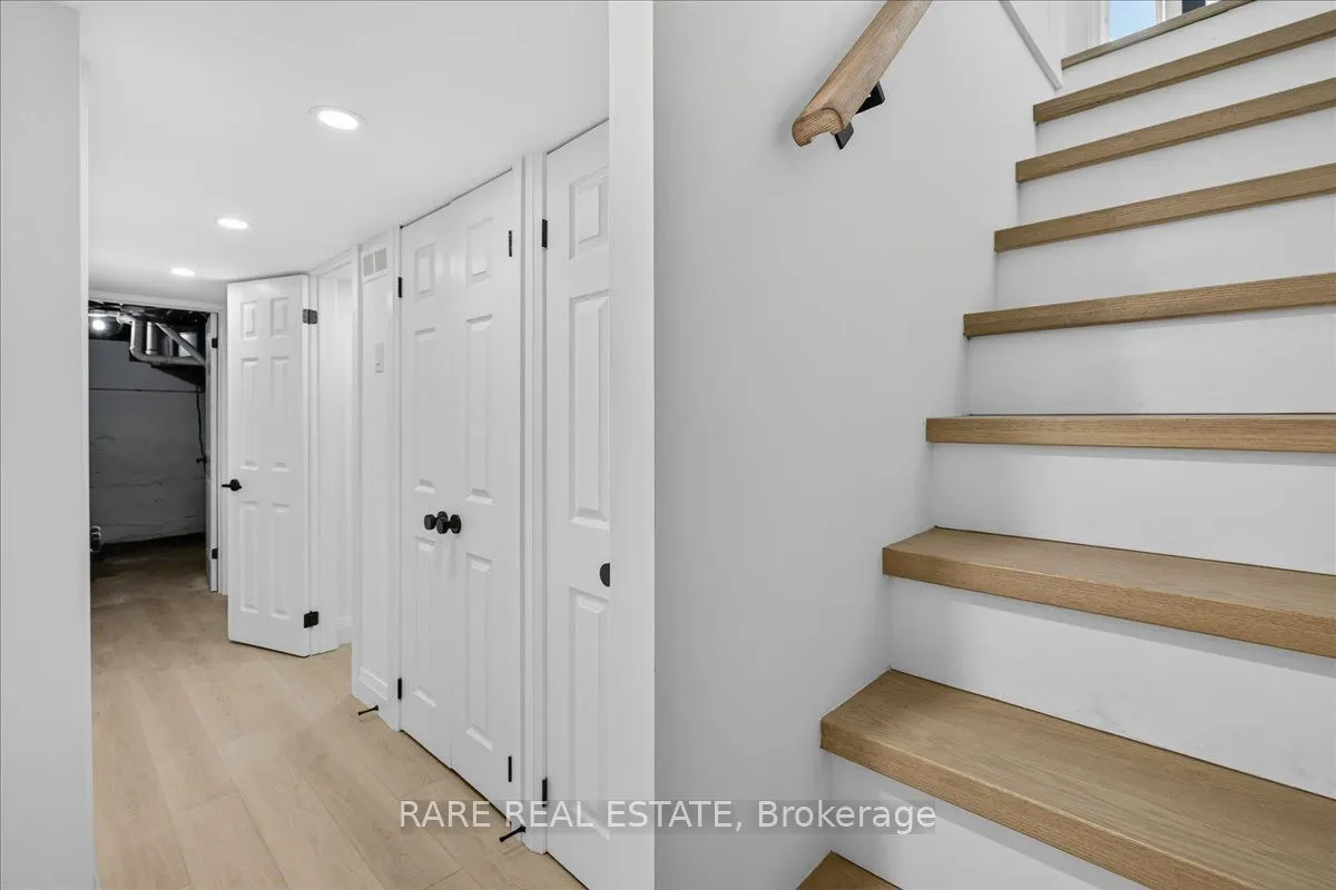 425 Codrington Street