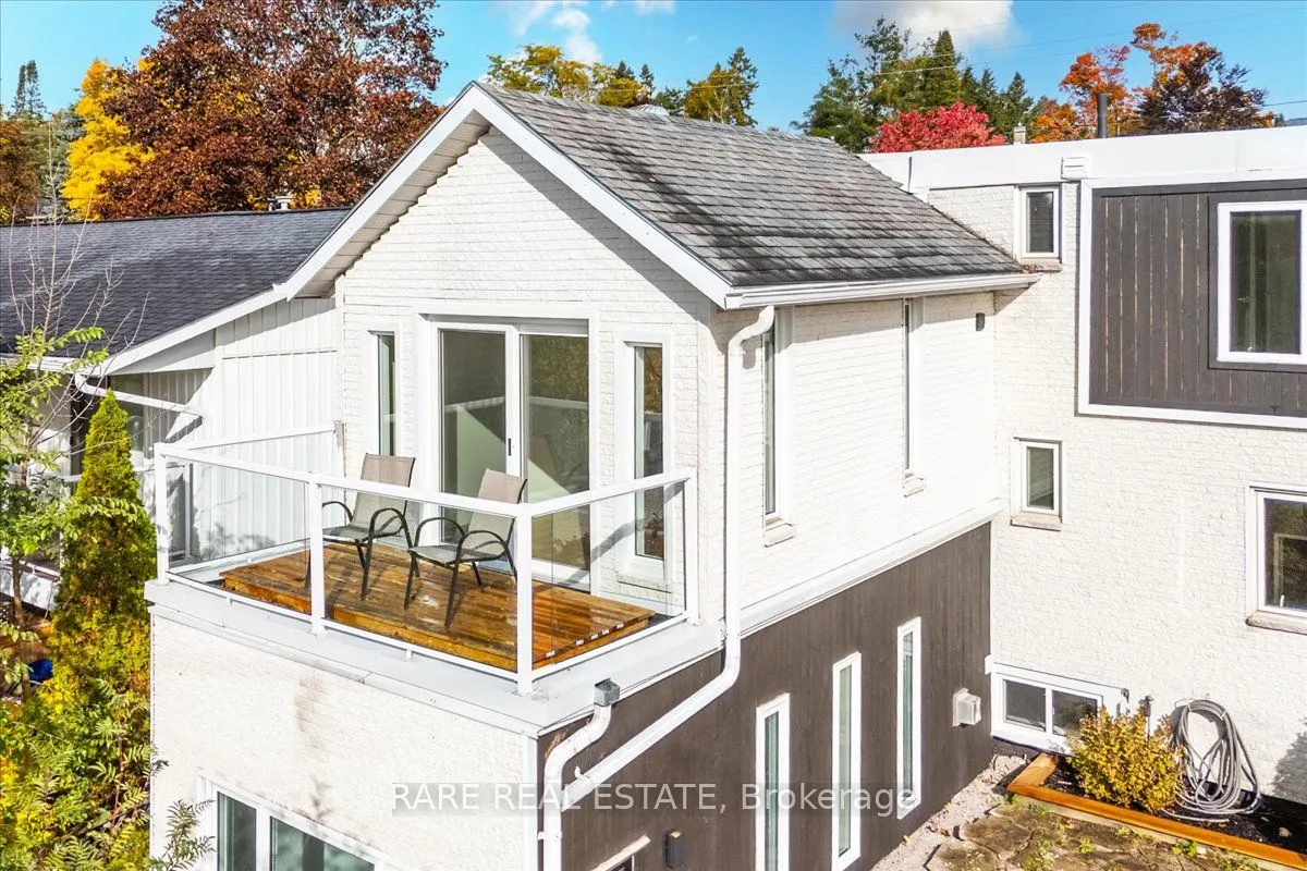 425 Codrington Street