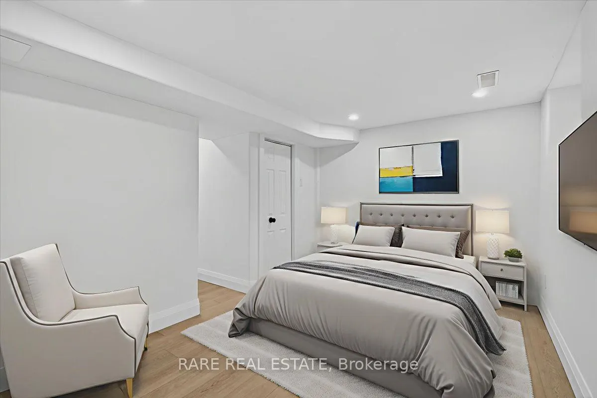 425 Codrington Street