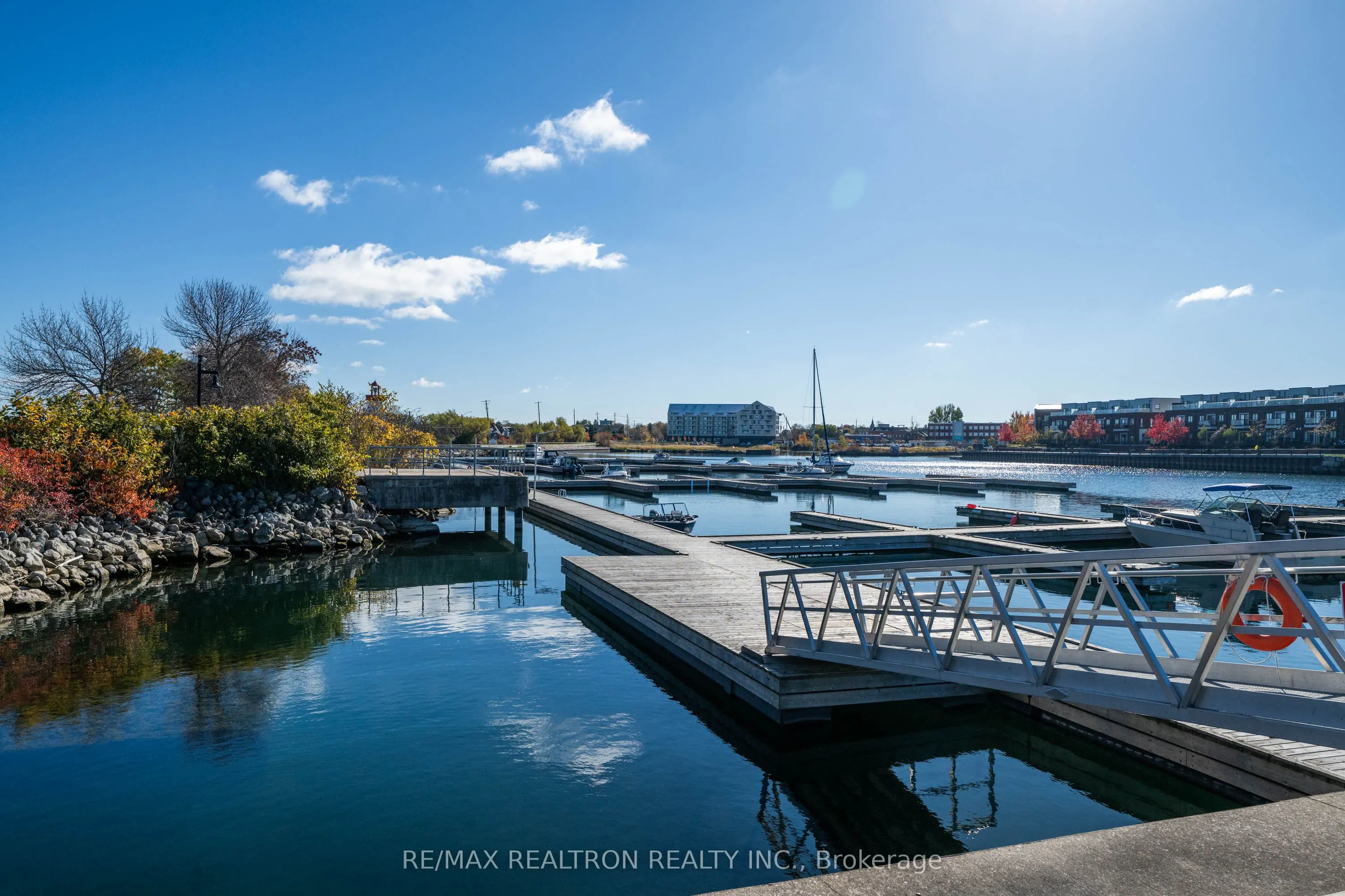 31 Huron Street, #221