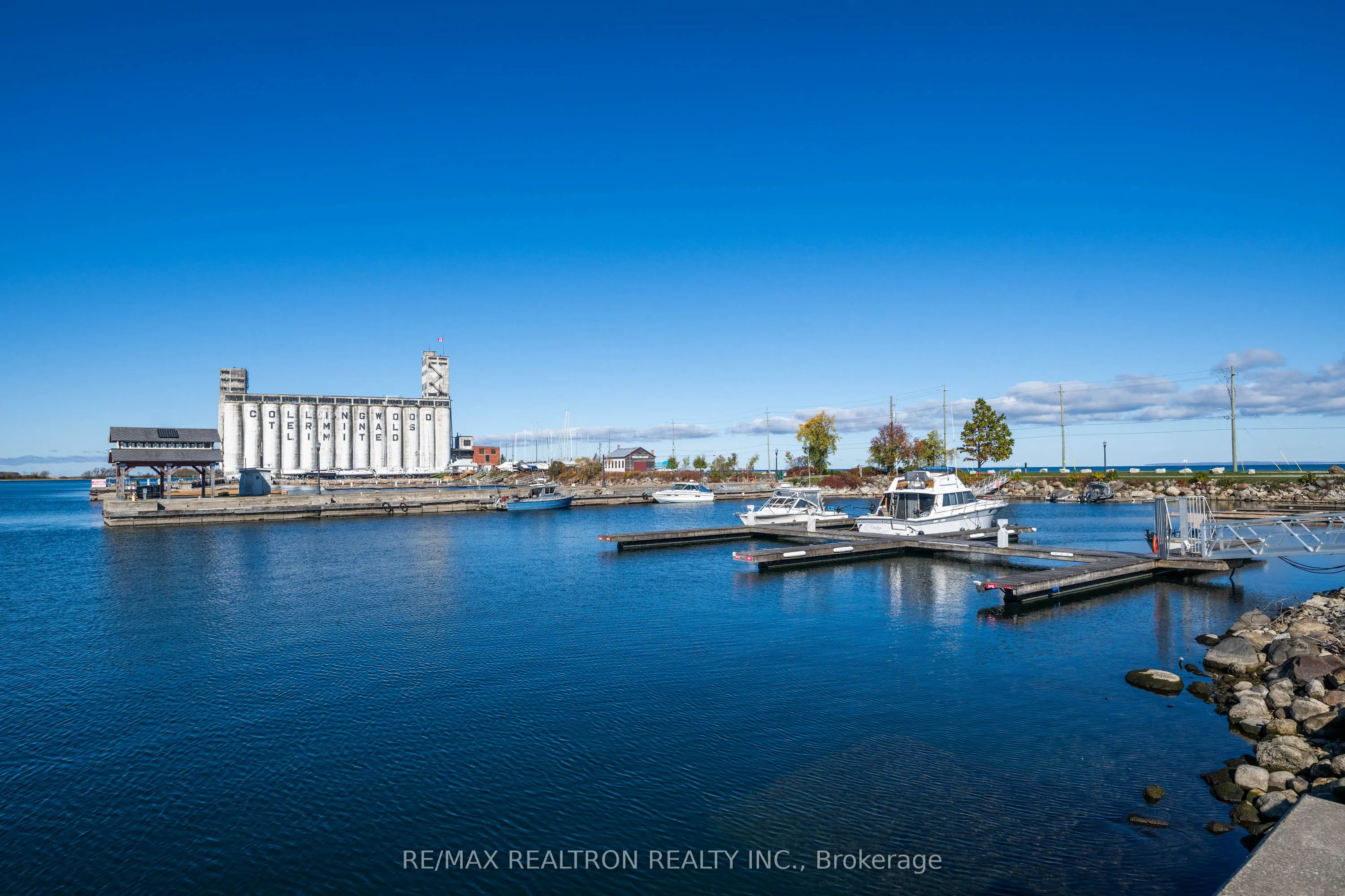 31 Huron Street, #221