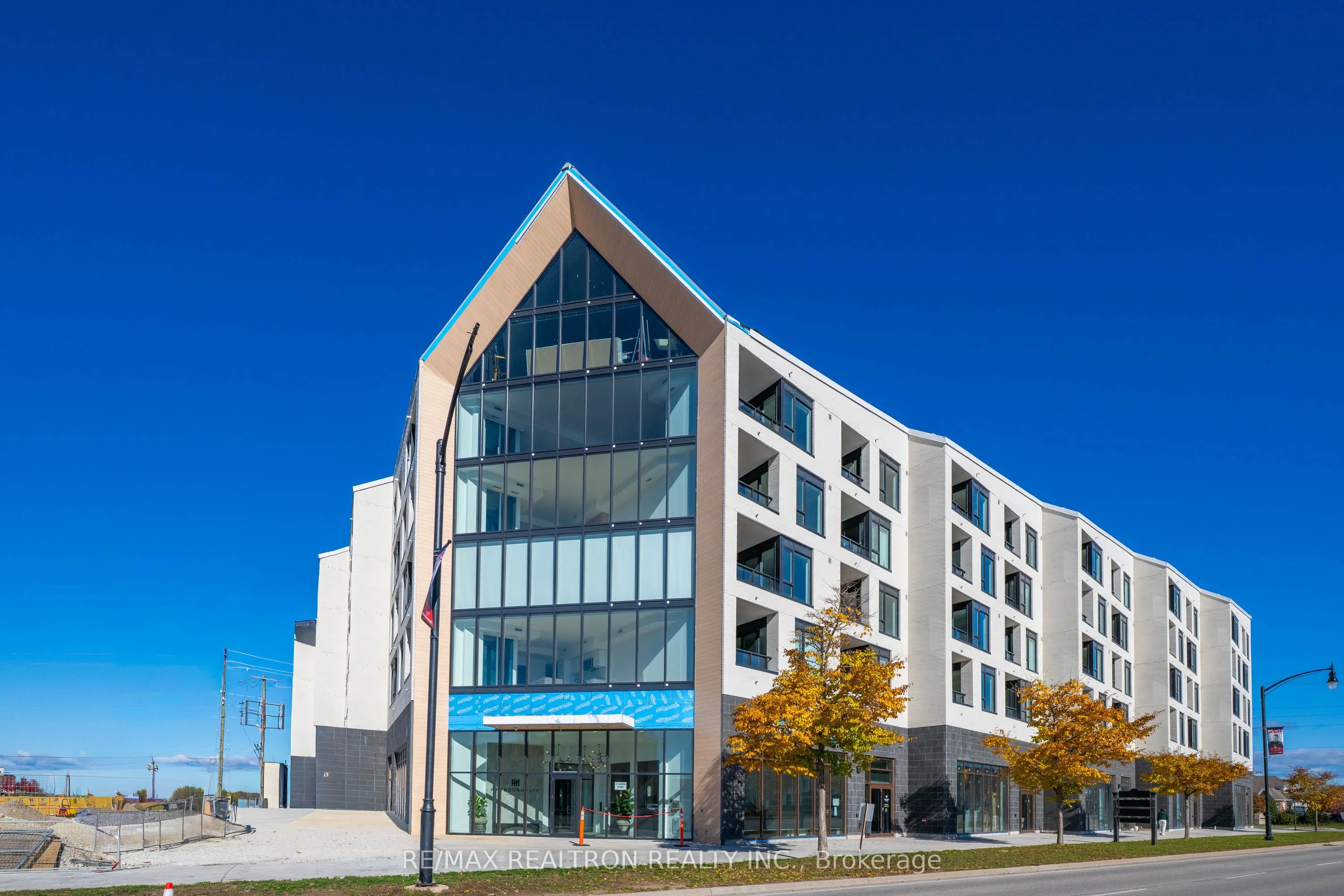 31 Huron Street, #221