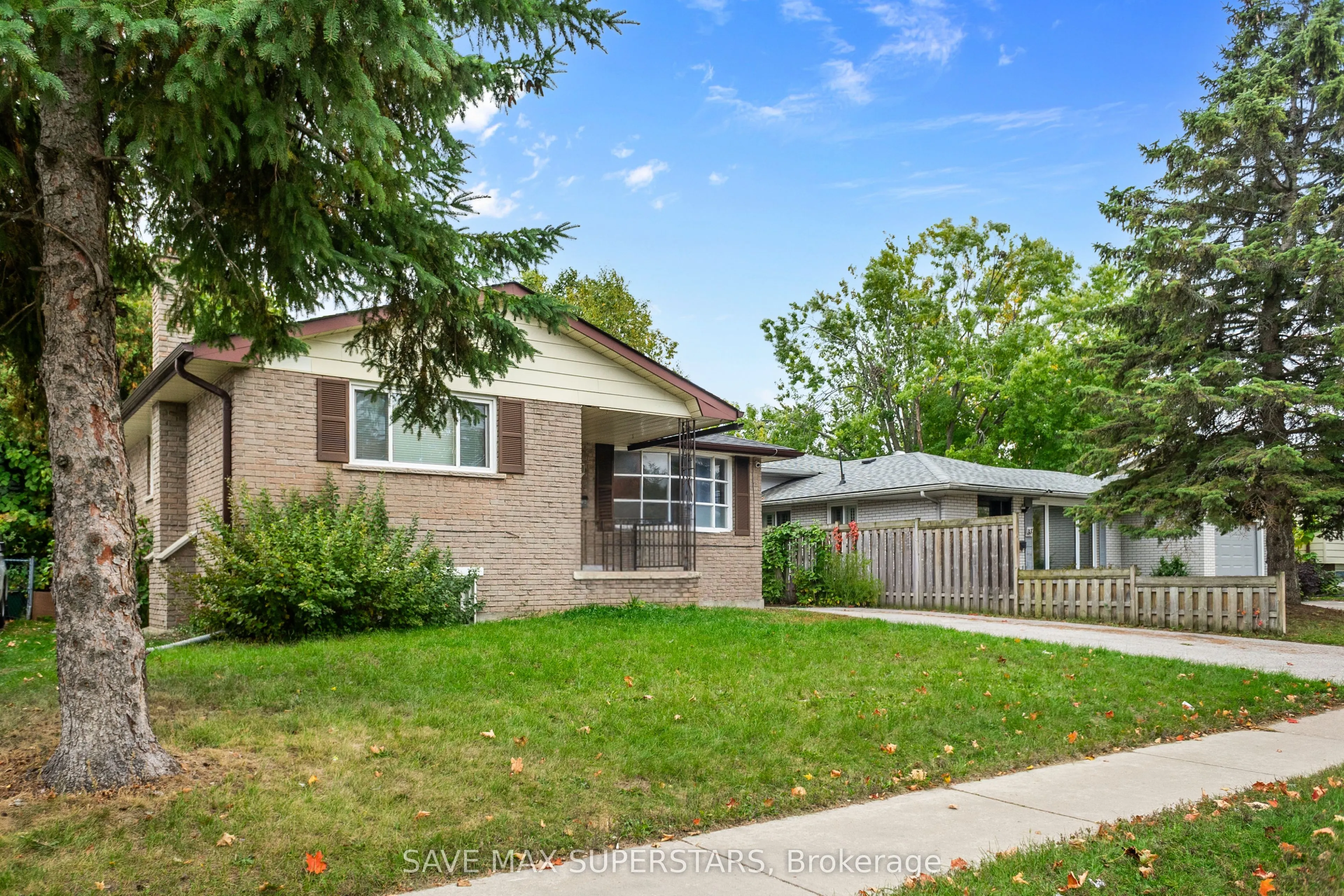 35 BERNICK Drive, #DUPLEX